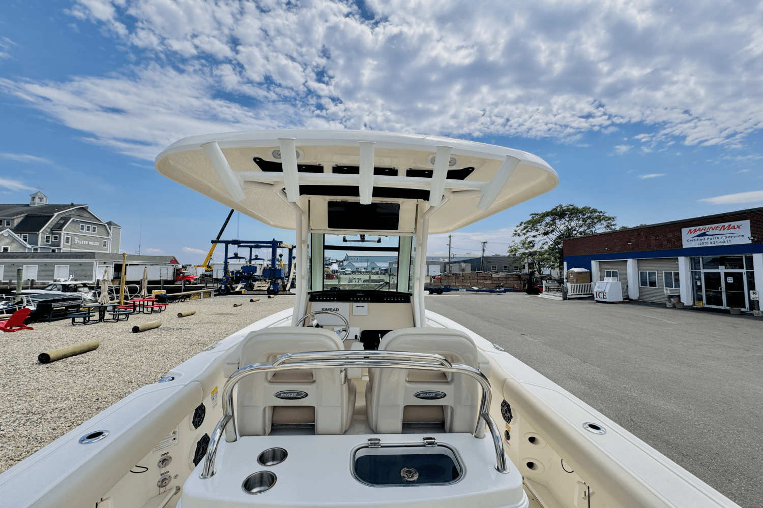 2025 Boston Whaler 250 Outrage Image Thumbnail #17