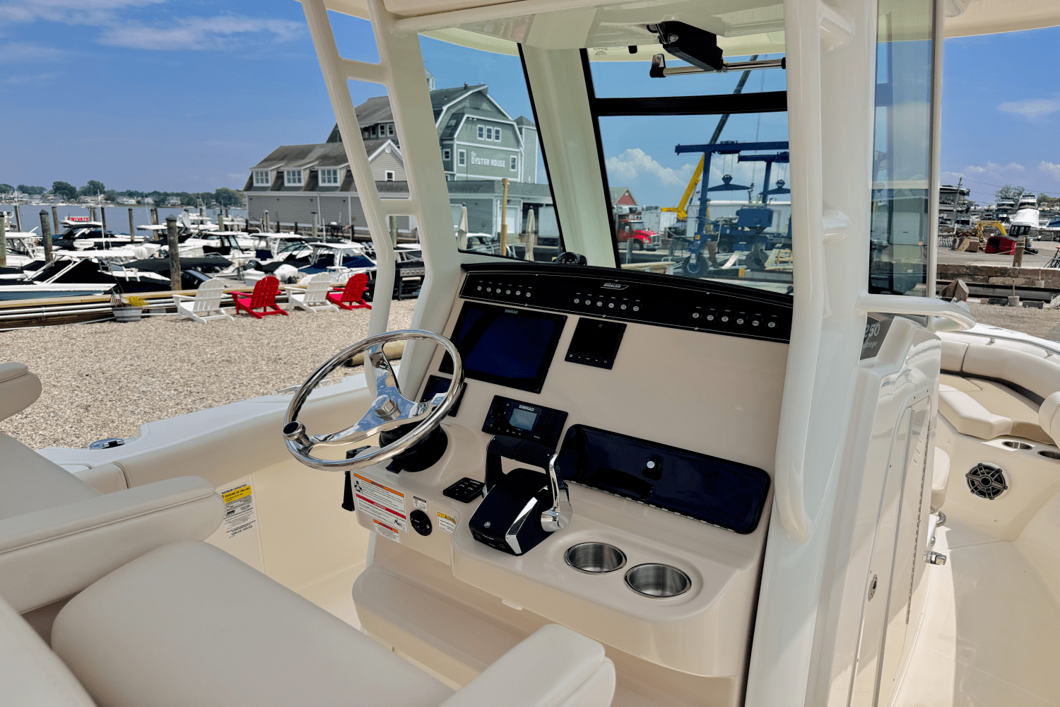 2025 Boston Whaler 250 Outrage Image Thumbnail #29