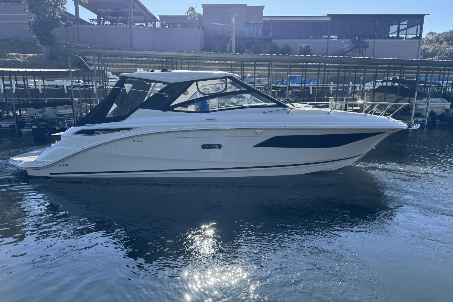 2025 Sea Ray Sundancer 320 Image Thumbnail #6