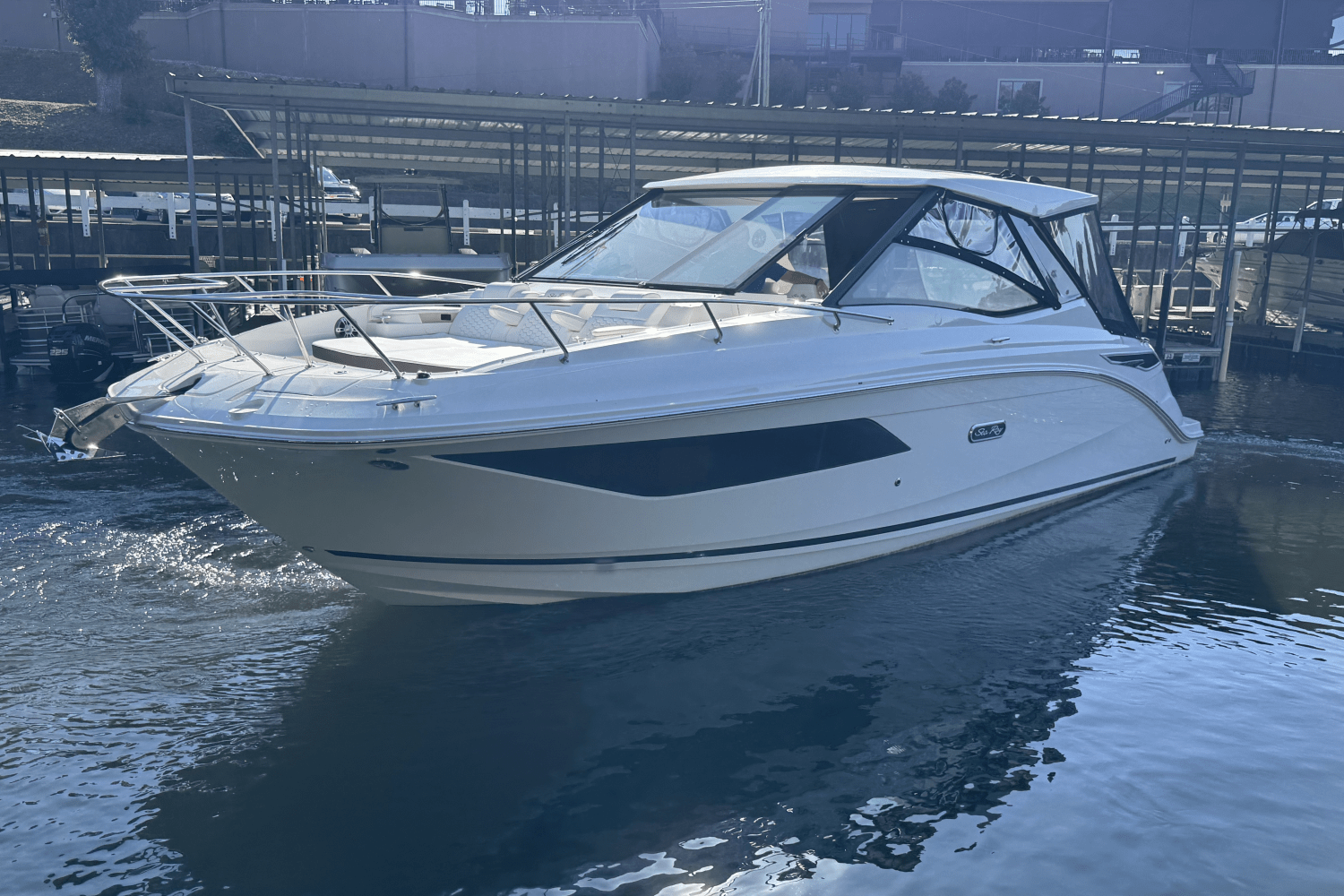 2025 Sea Ray Sundancer 320 Image Thumbnail #3