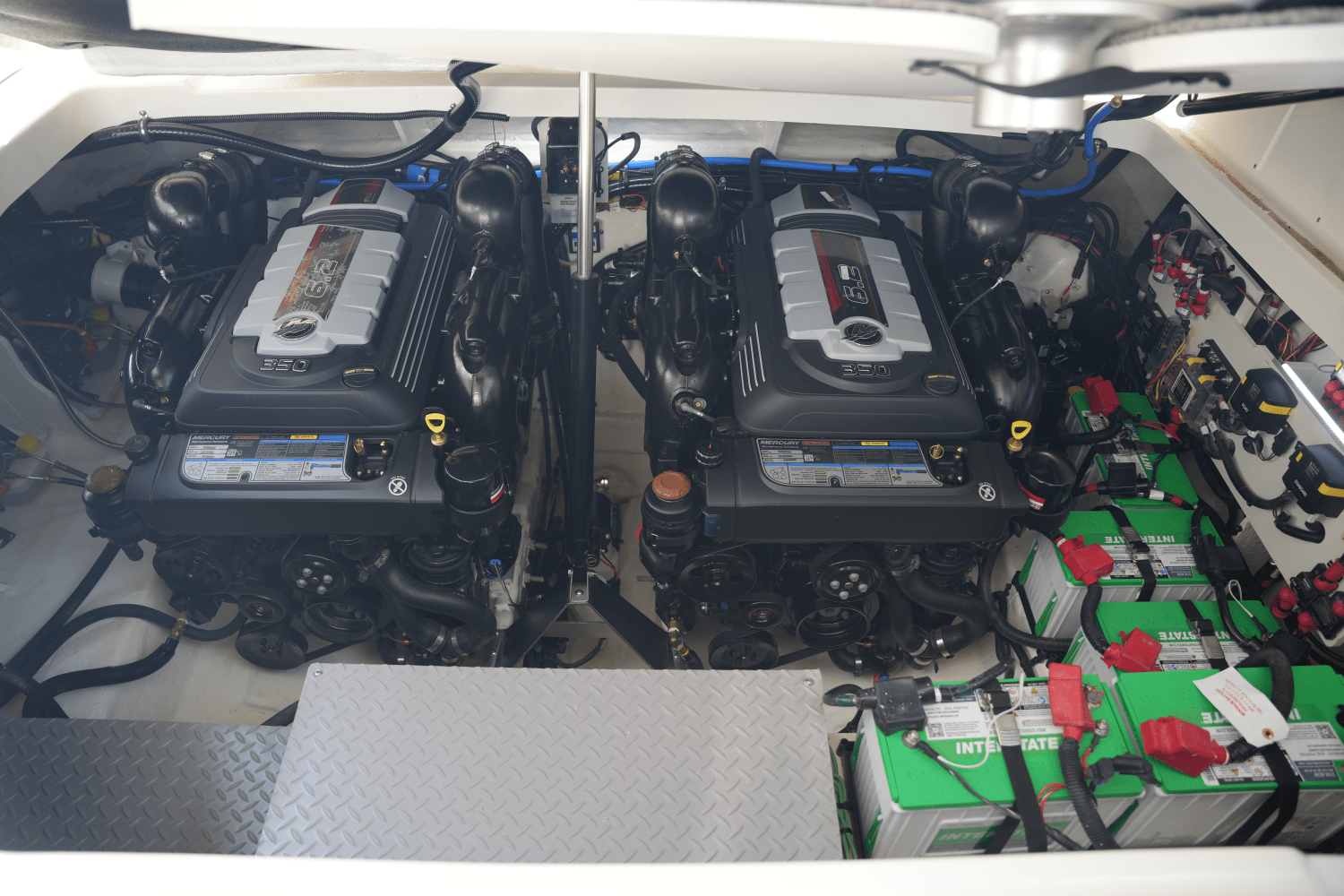 2025 Sea Ray Sundancer 320 Image Thumbnail #47