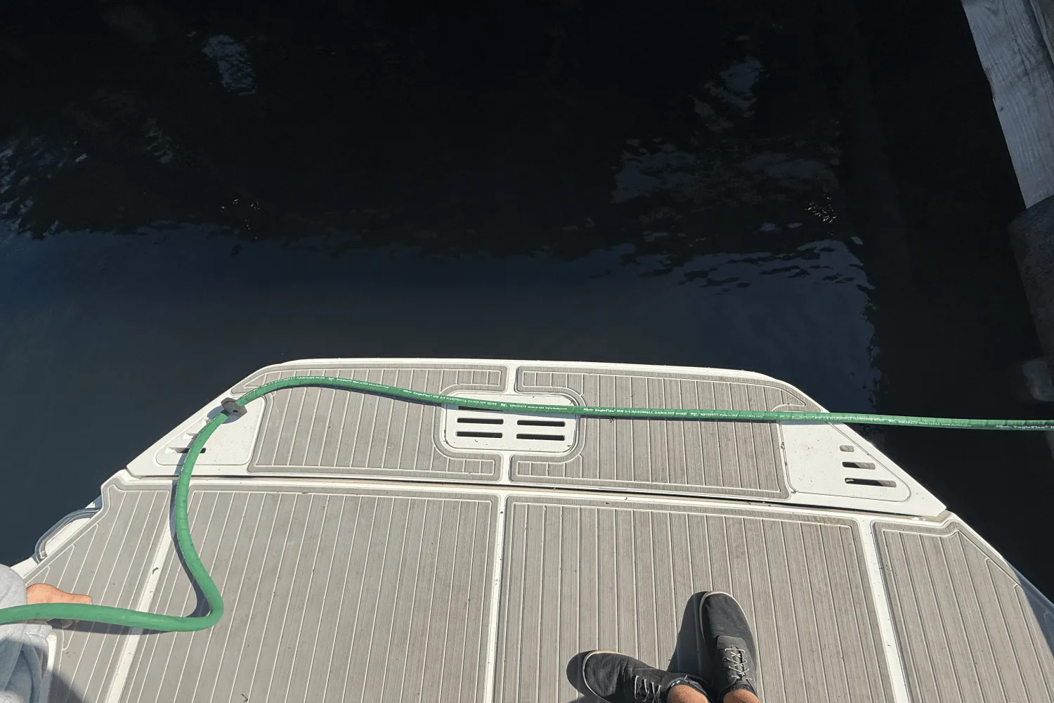 2025 Sea Ray Sundancer 320 Image Thumbnail #31