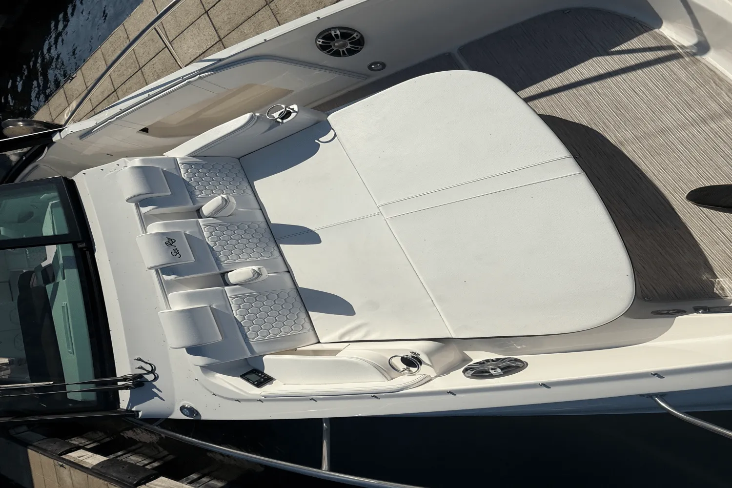 2025 Sea Ray Sundancer 320 Image Thumbnail #23
