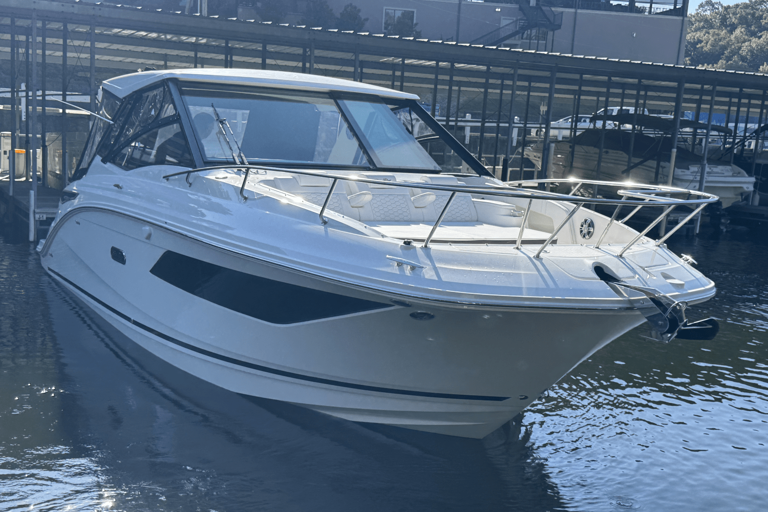 2025 Sea Ray Sundancer 320 Image Thumbnail #5
