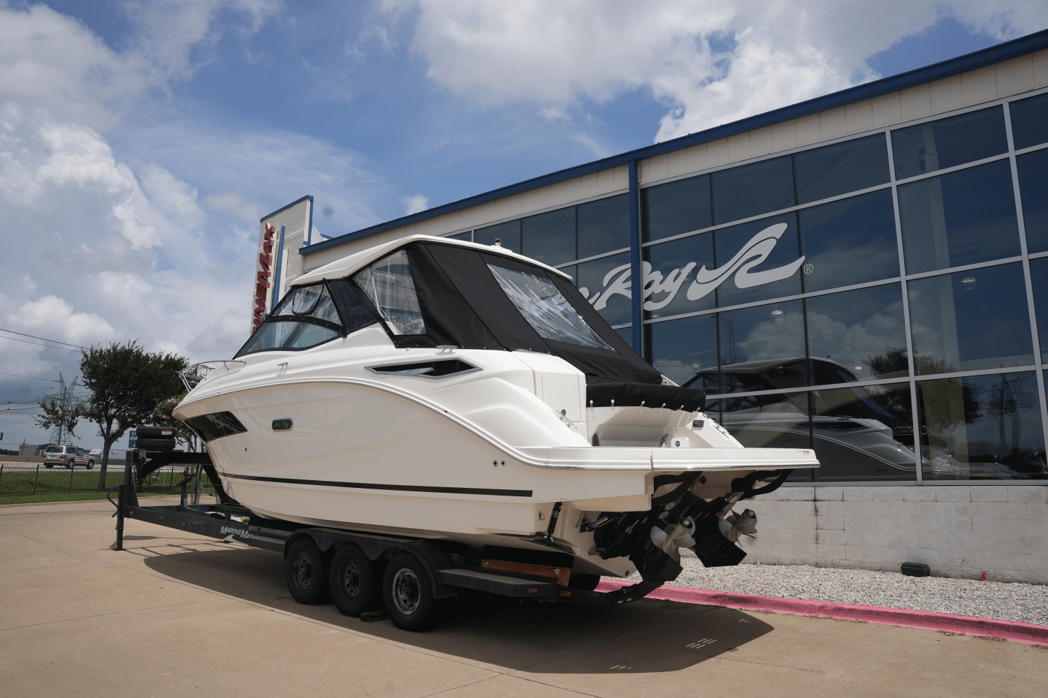 2025 Sea Ray Sundancer 320 Image Thumbnail #44