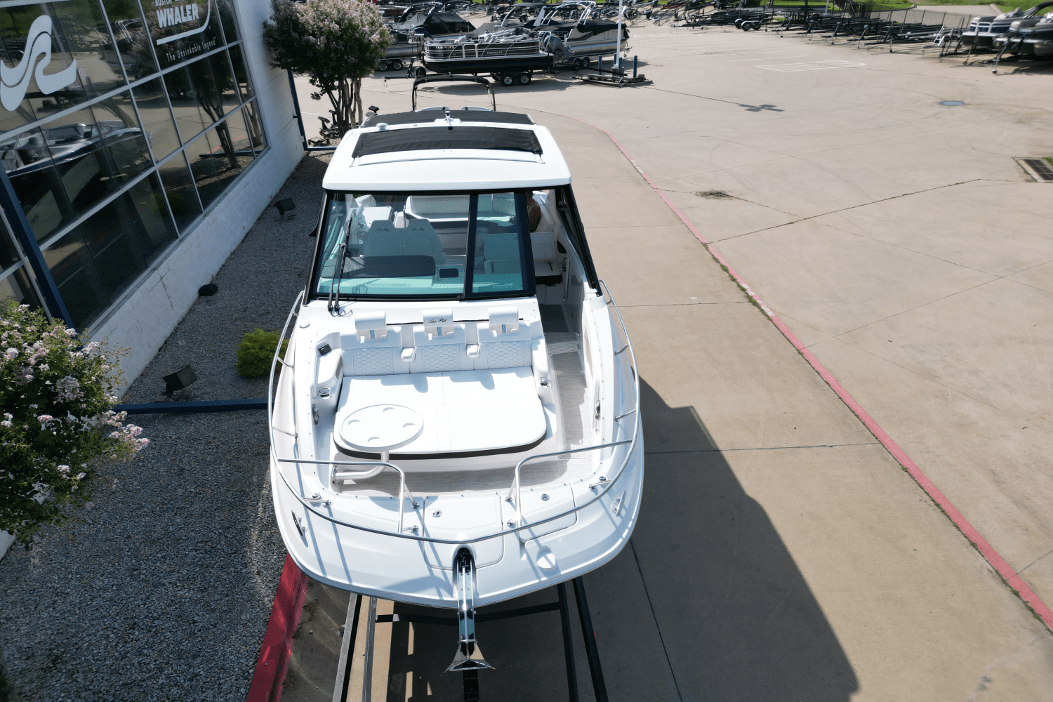 2025 Sea Ray Sundancer 320 Image Thumbnail #4