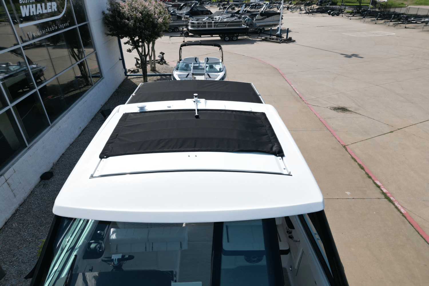 2025 Sea Ray Sundancer 320 Image Thumbnail #5