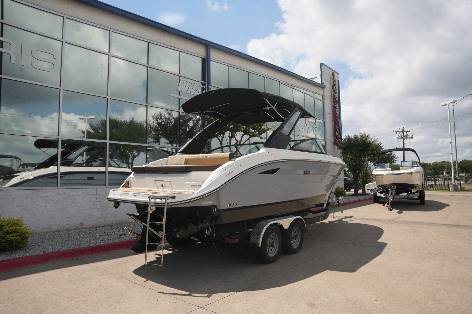 2025 Sea Ray 250 SDX Image Thumbnail #2