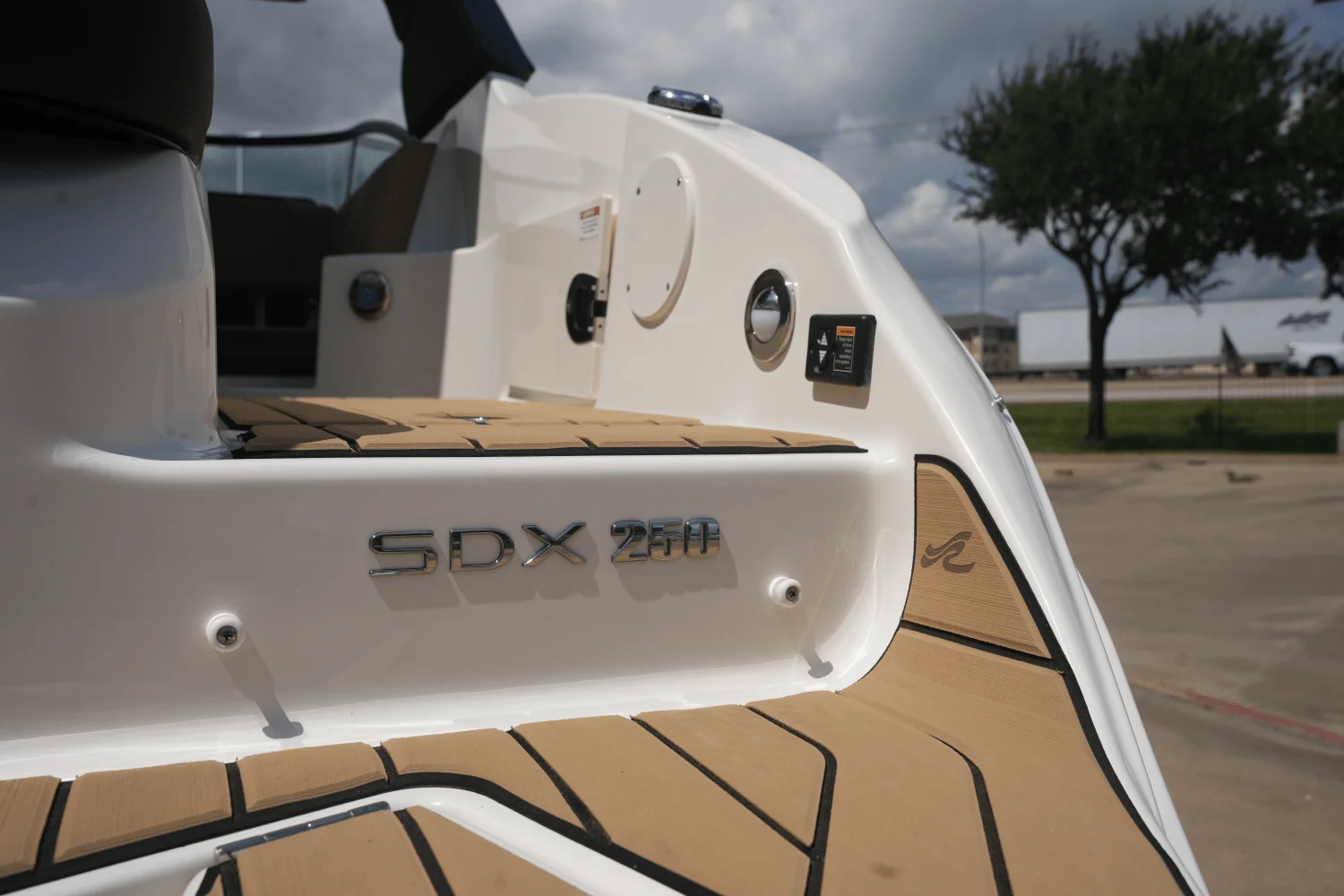 2025 Sea Ray 250 SDX Image Thumbnail #4