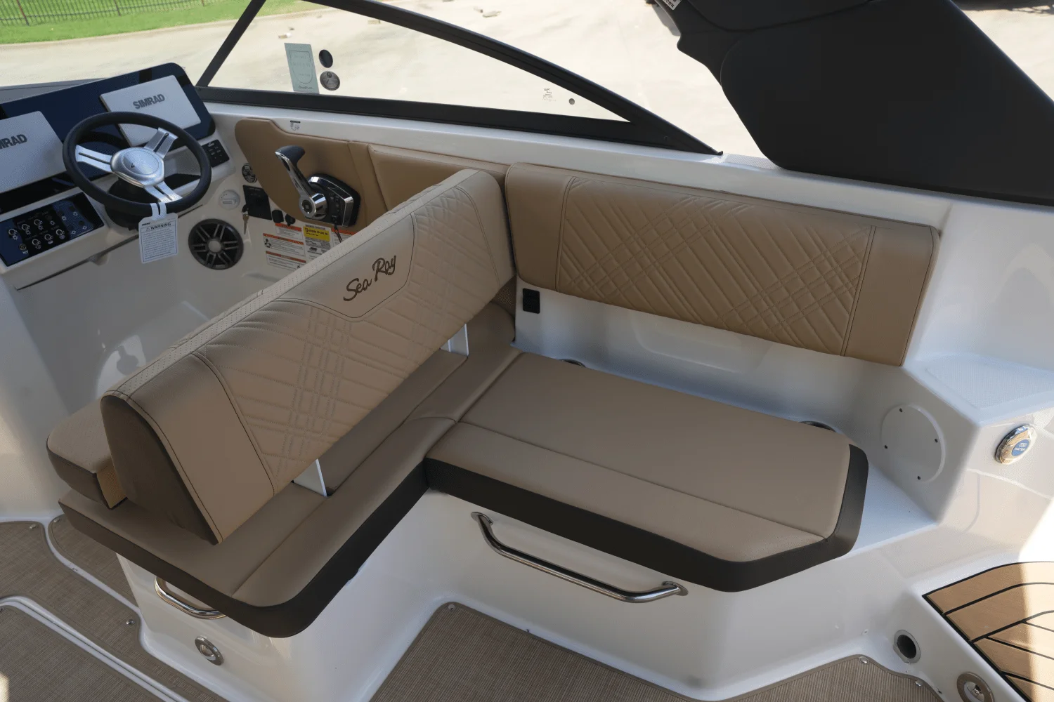 2025 Sea Ray 250 SDX Image Thumbnail #12