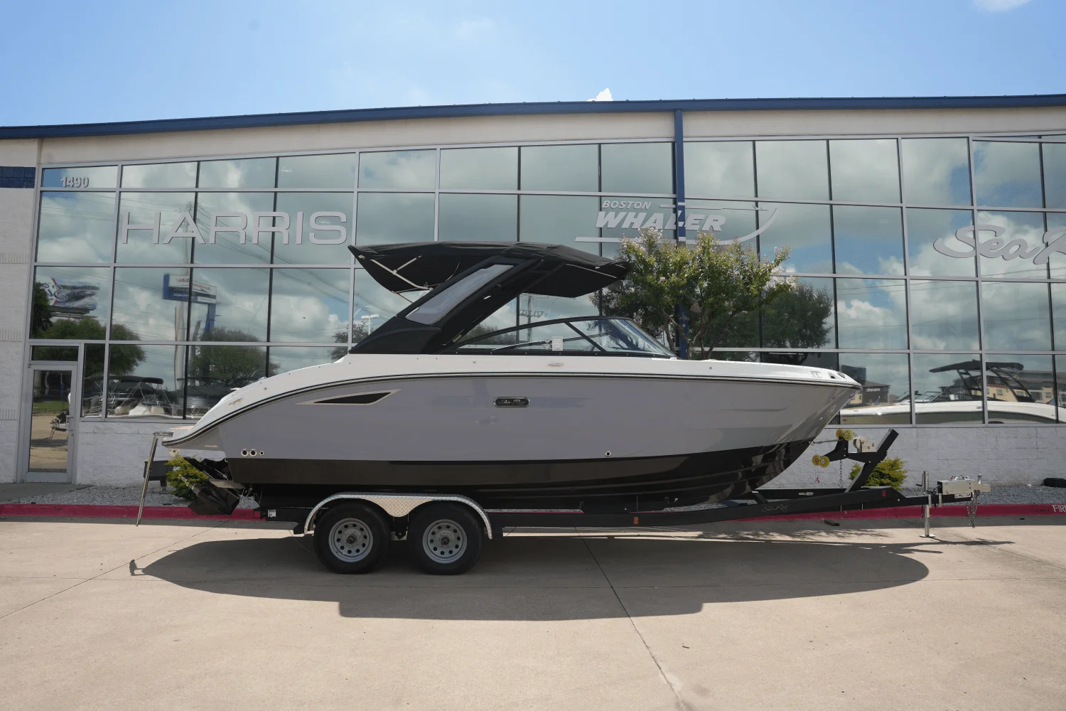 2025 Sea Ray 250 SDX Image Thumbnail #0