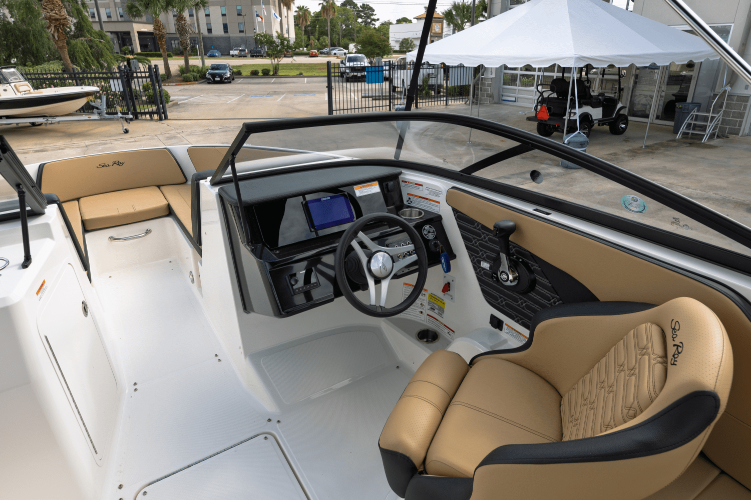 2025 Sea Ray SPX 210 Image Thumbnail #12