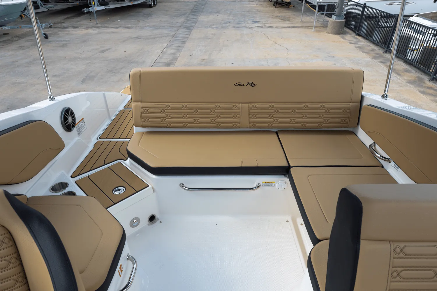 2025 Sea Ray SPX 210 Image Thumbnail #16