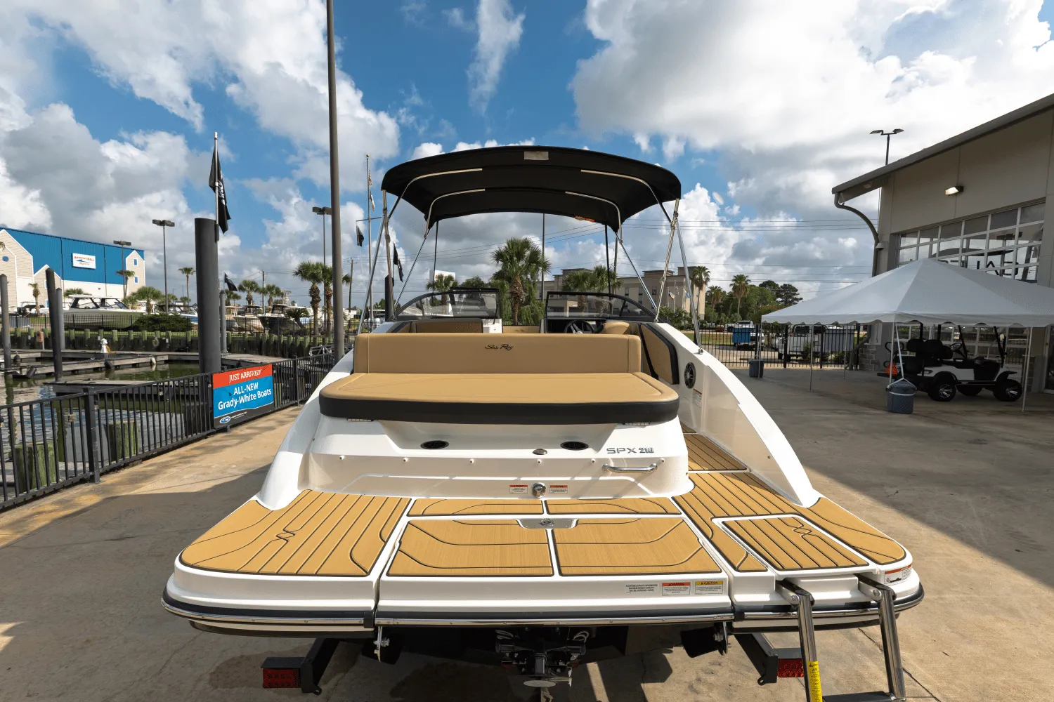 2025 Sea Ray SPX 210 Image Thumbnail #8