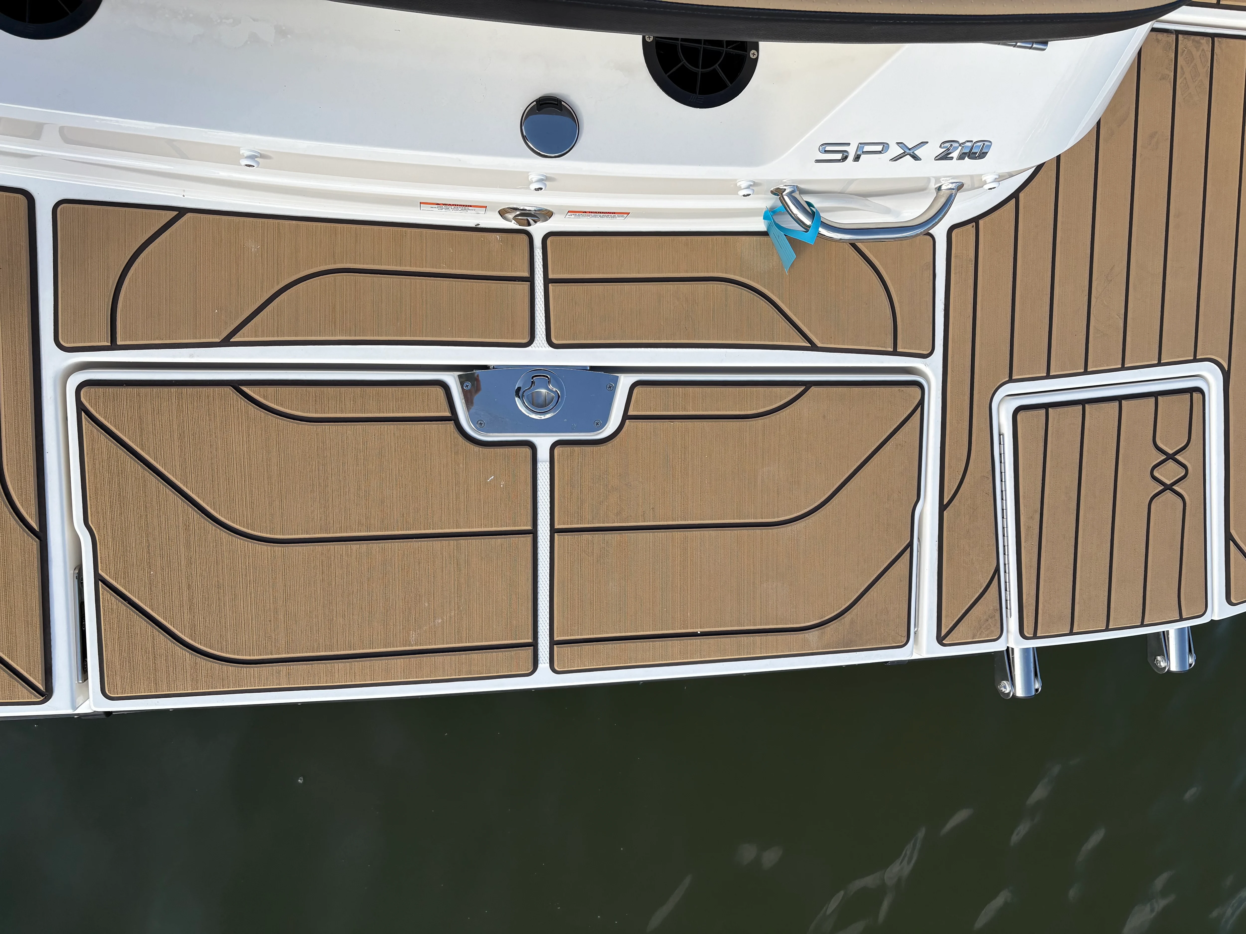 2025 Sea Ray SPX 210 Image Thumbnail #6