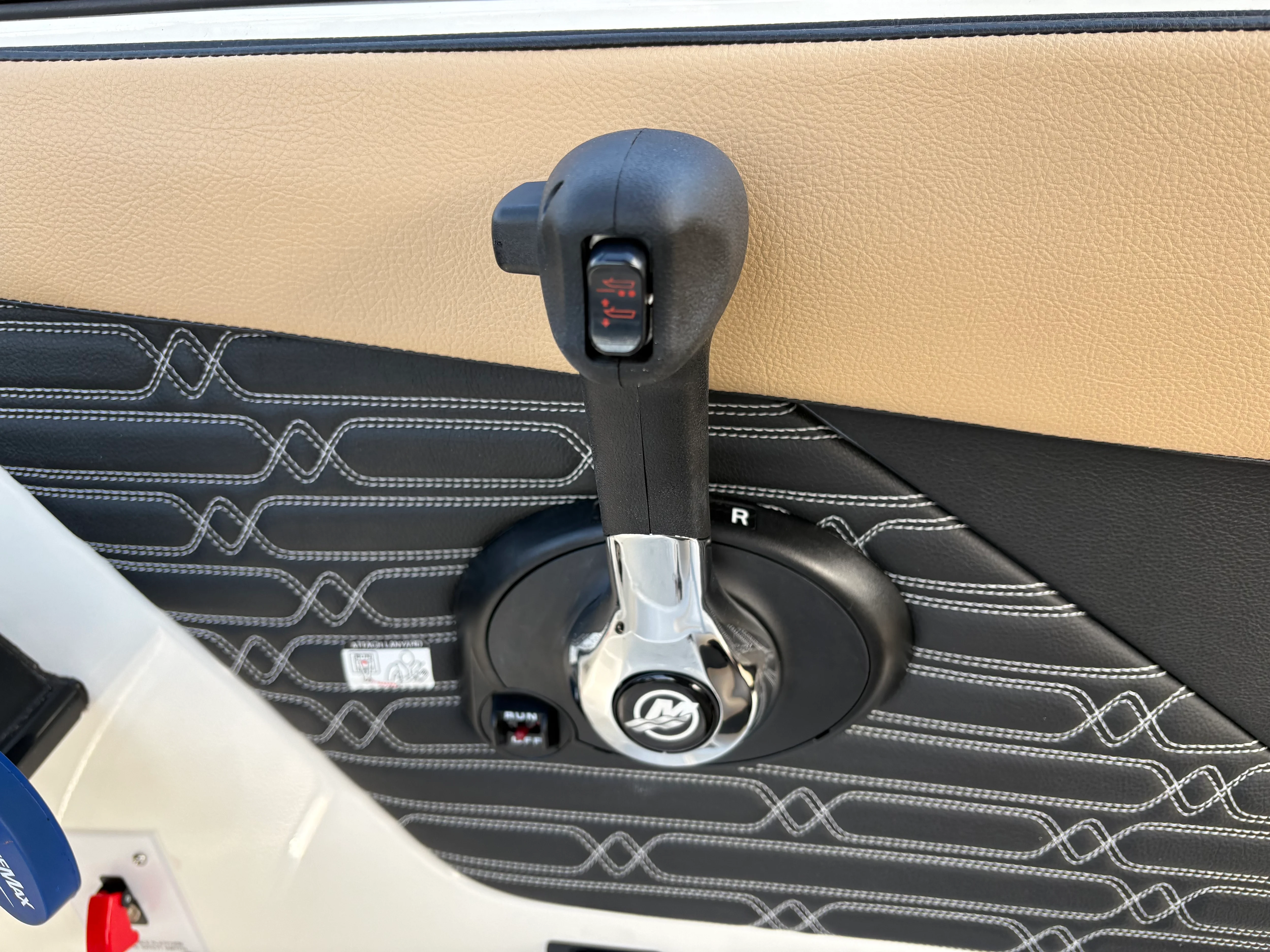 2025 Sea Ray SPX 210 Image Thumbnail #14