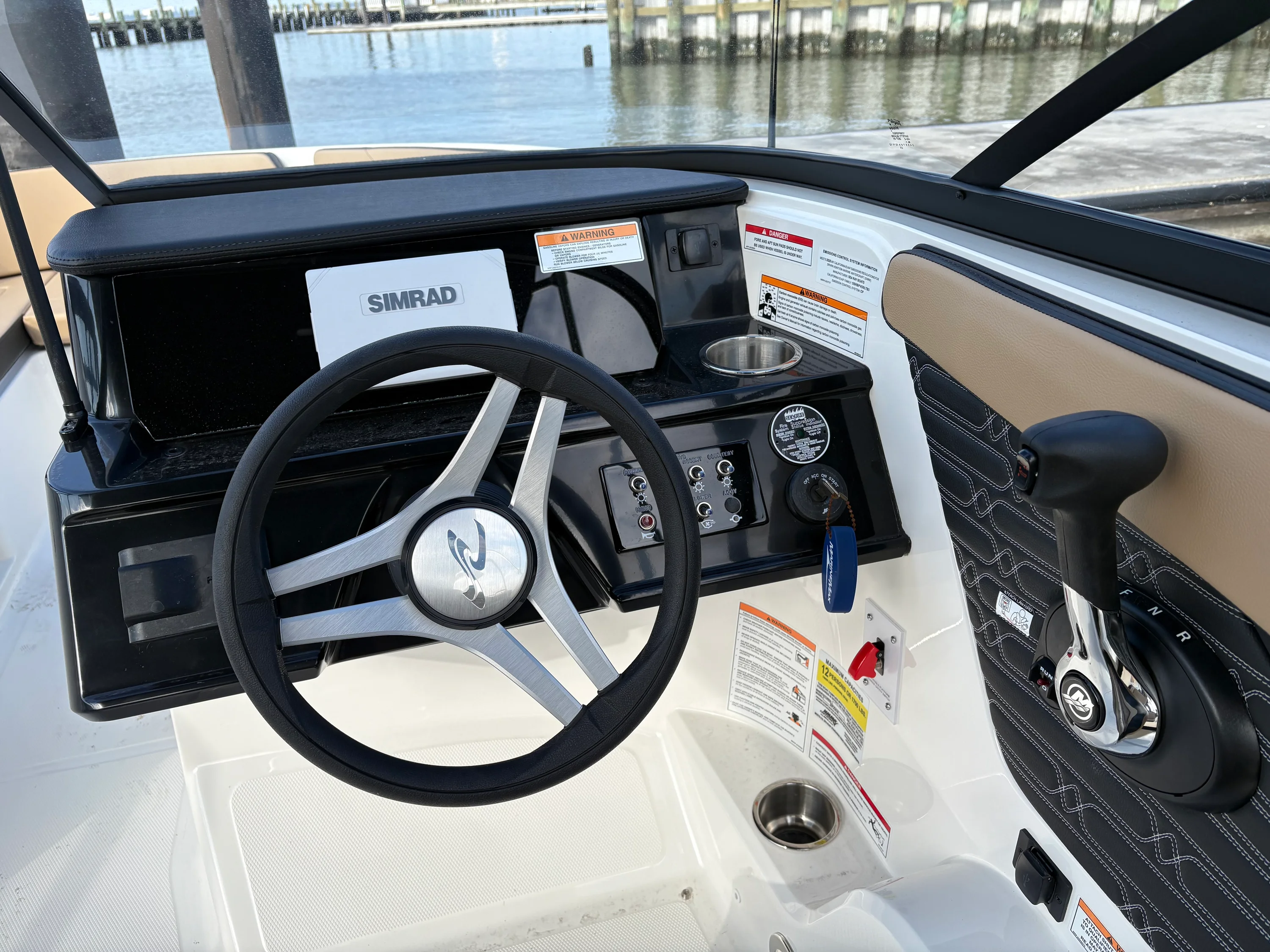 2025 Sea Ray SPX 210 Image Thumbnail #13