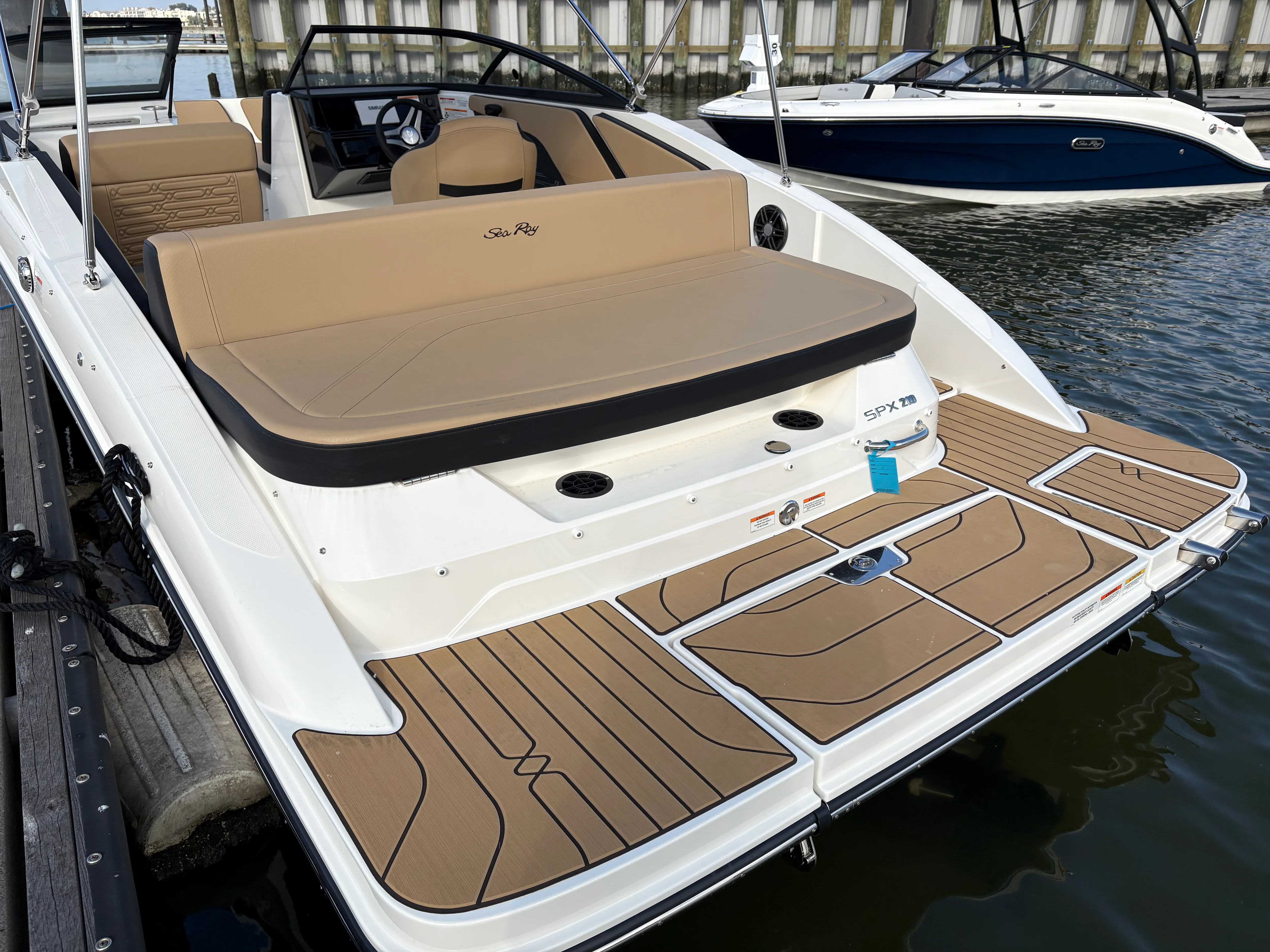 2025 Sea Ray SPX 210 Image Thumbnail #5