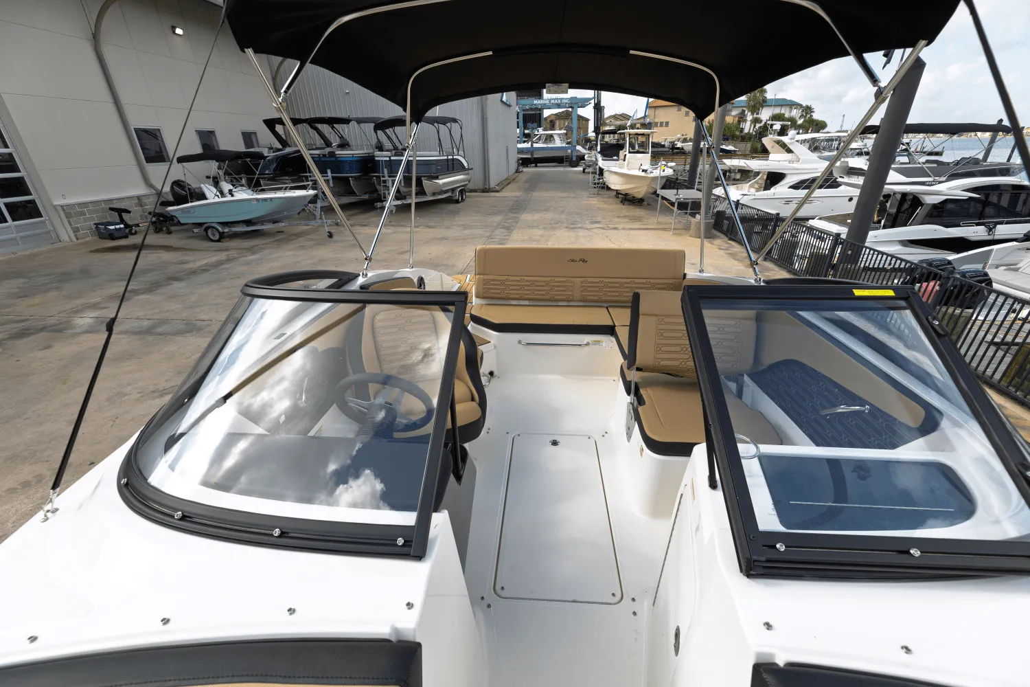 2025 Sea Ray SPX 210 Image Thumbnail #15