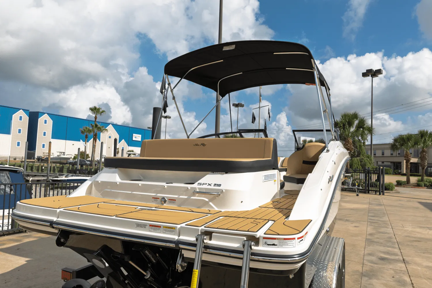 2025 Sea Ray SPX 210 Image Thumbnail #9