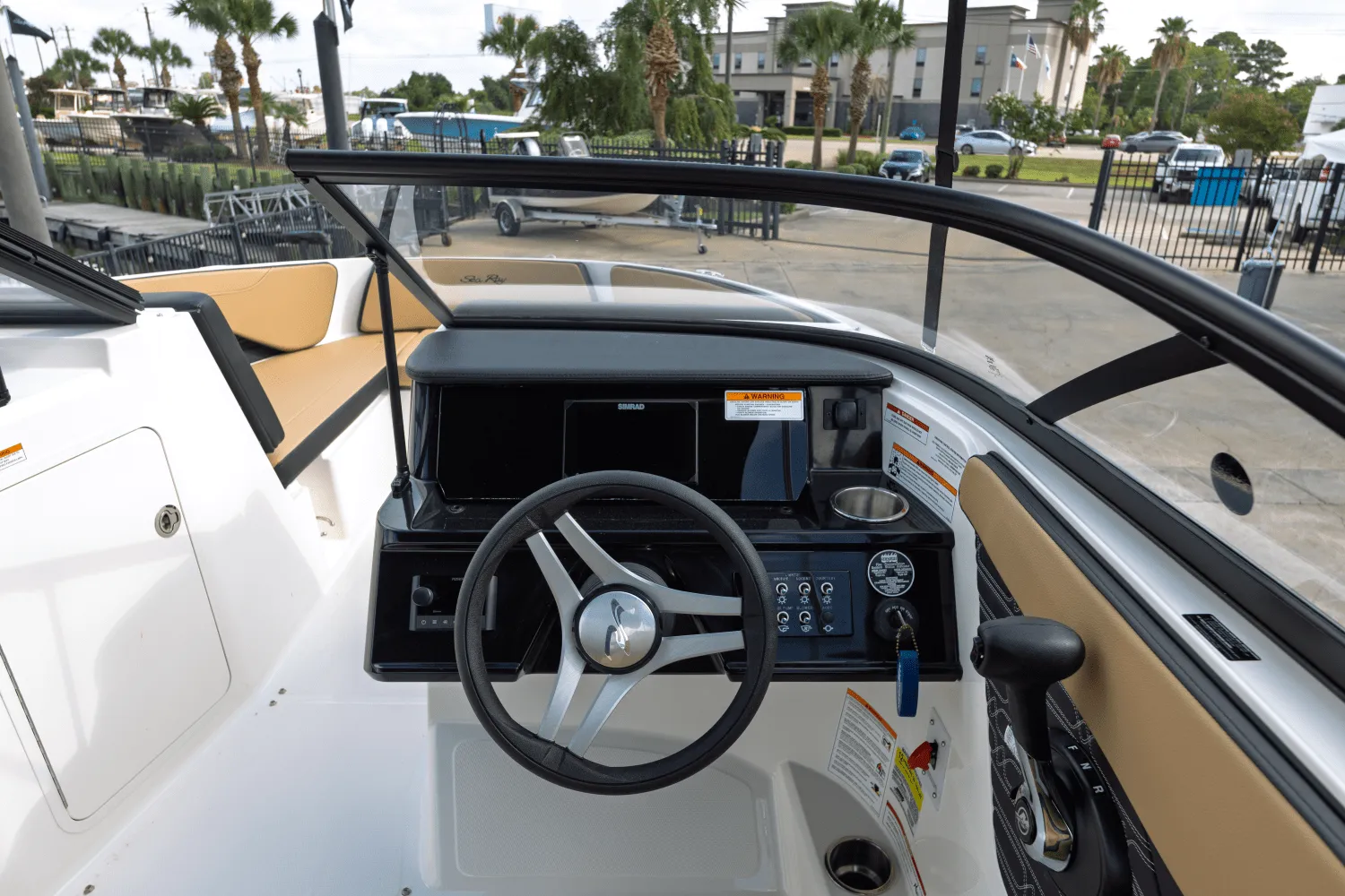 2025 Sea Ray SPX 210 Image Thumbnail #13