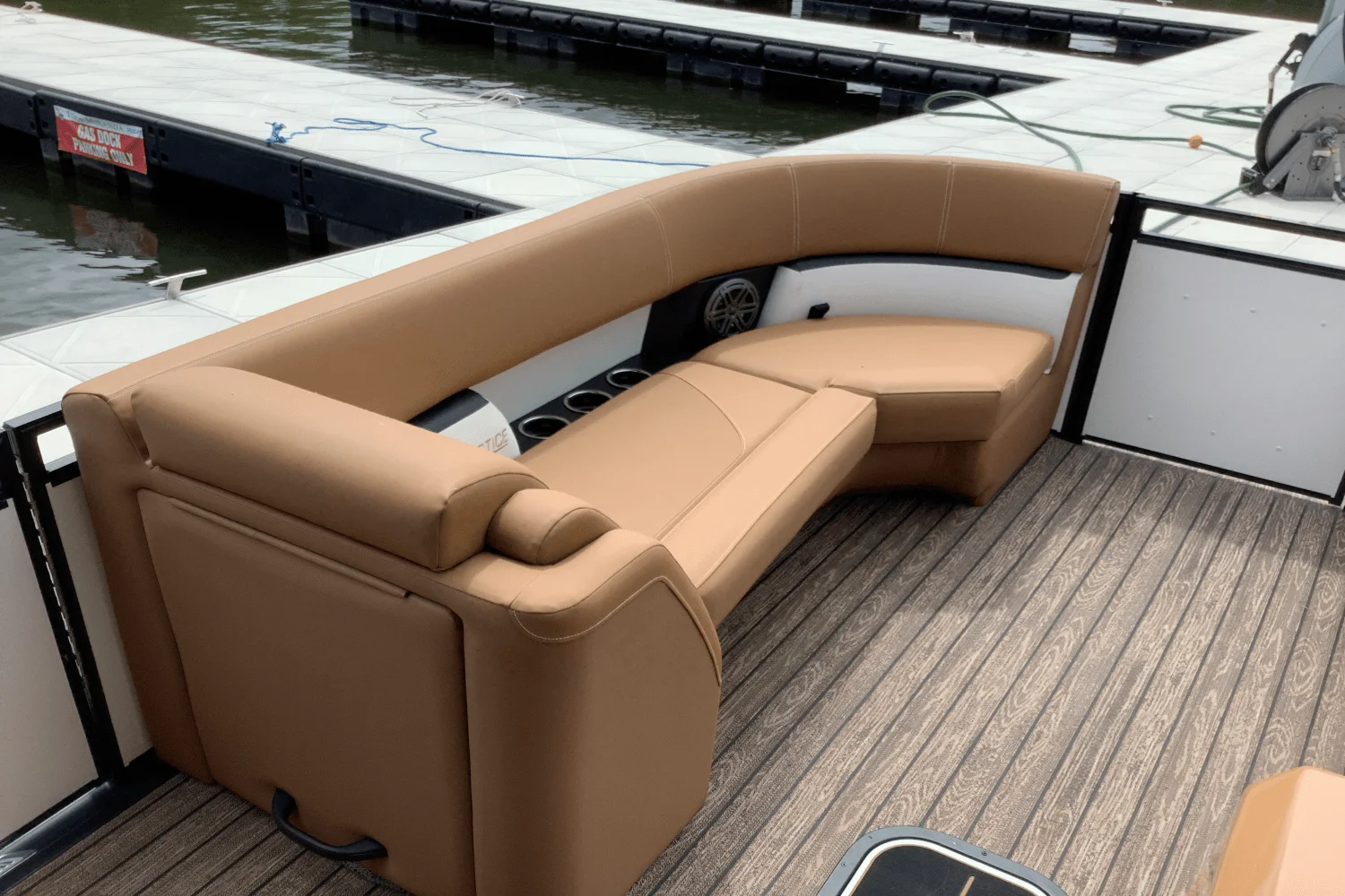 2026 Harris Solstice 230 Image Thumbnail #17