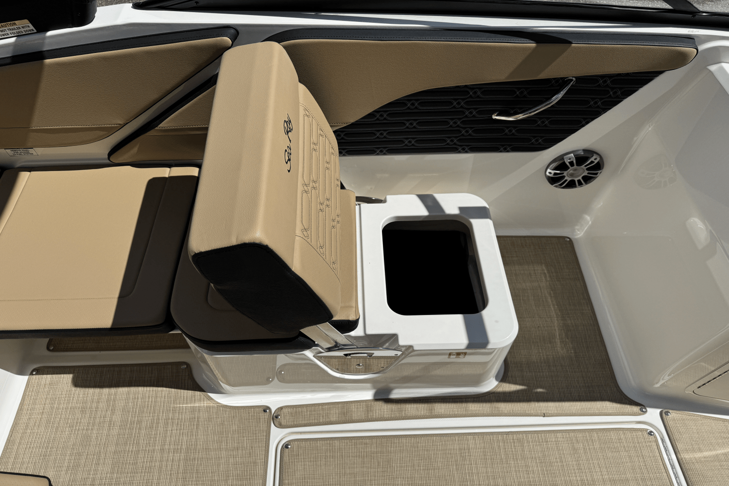 2025 Sea Ray SPX 210 Image Thumbnail #20