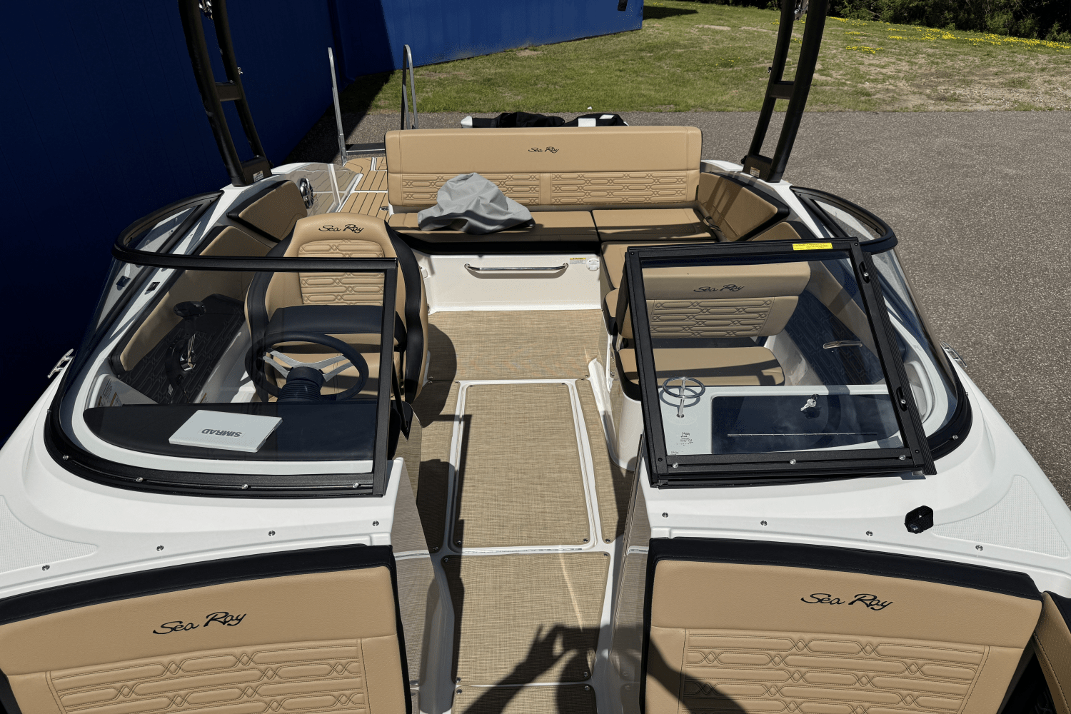 2025 Sea Ray SPX 210 Image Thumbnail #41