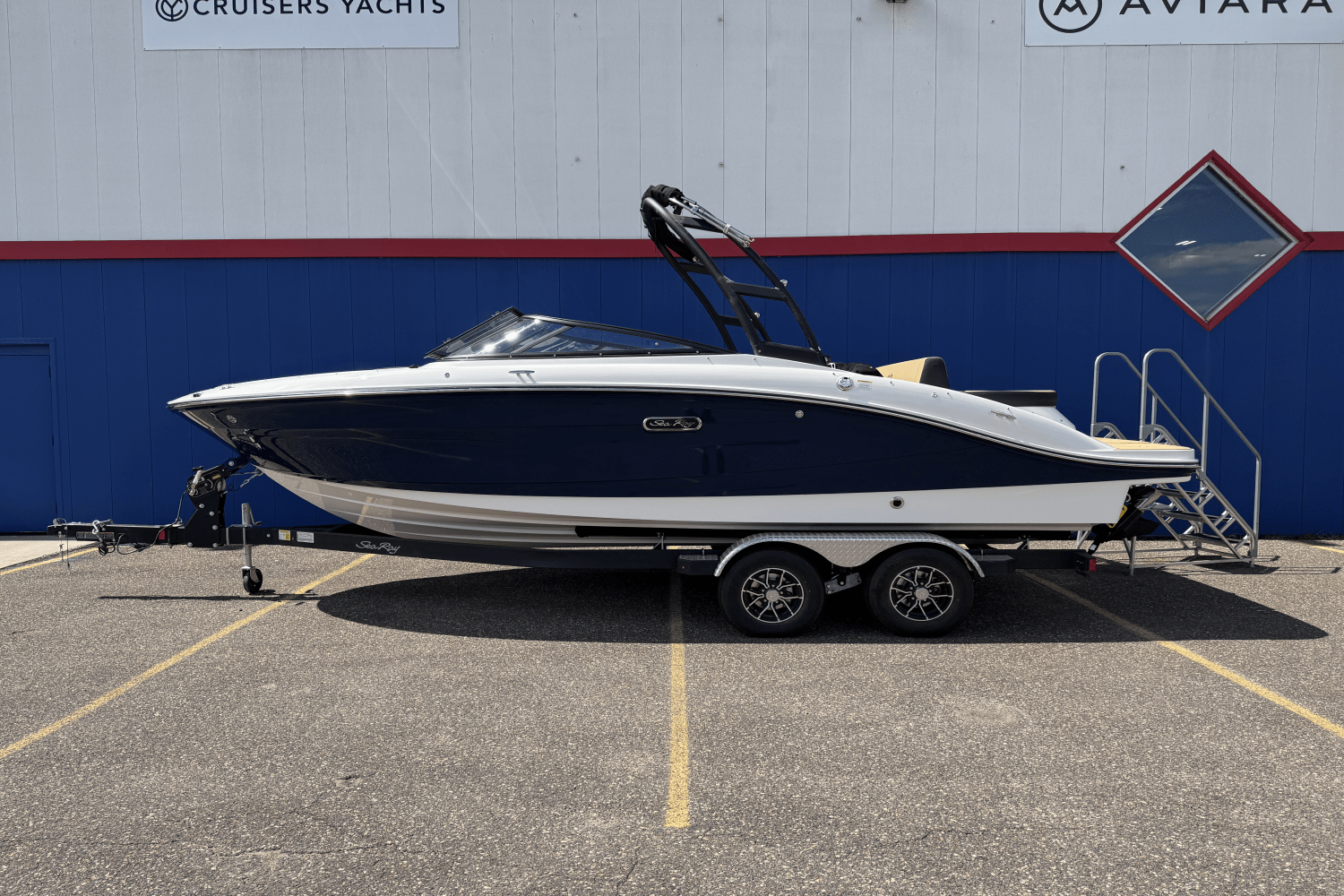 2025 Sea Ray SPX 210 Image Thumbnail #2