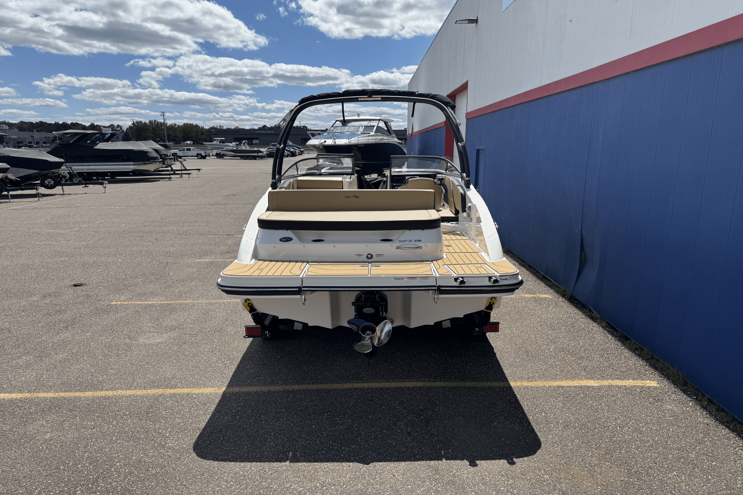2025 Sea Ray SPX 210 Image Thumbnail #3