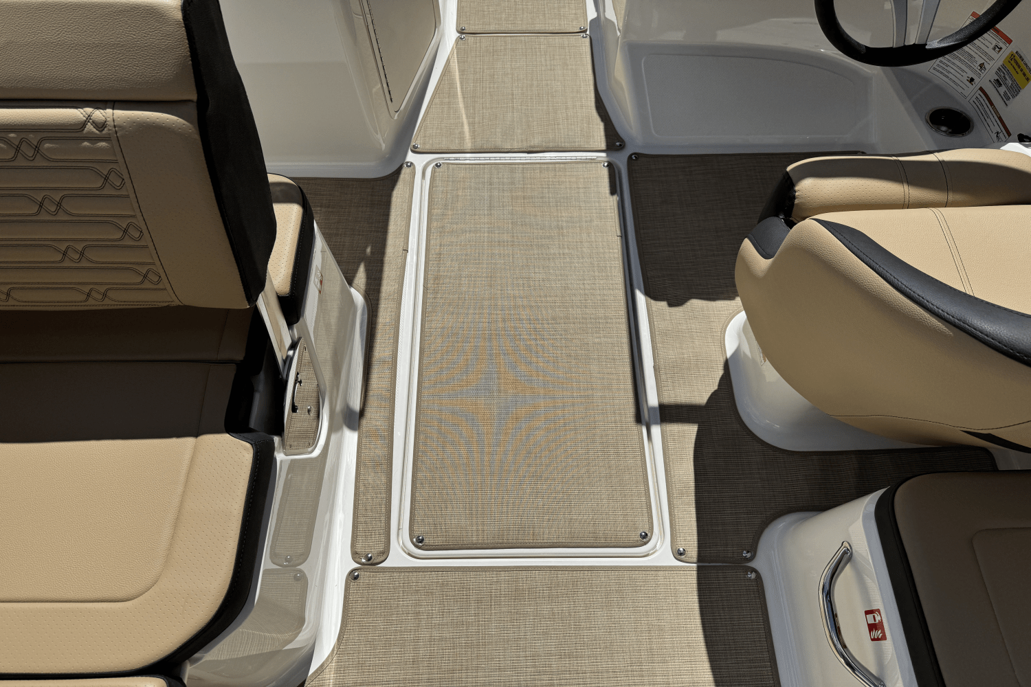 2025 Sea Ray SPX 210 Image Thumbnail #23