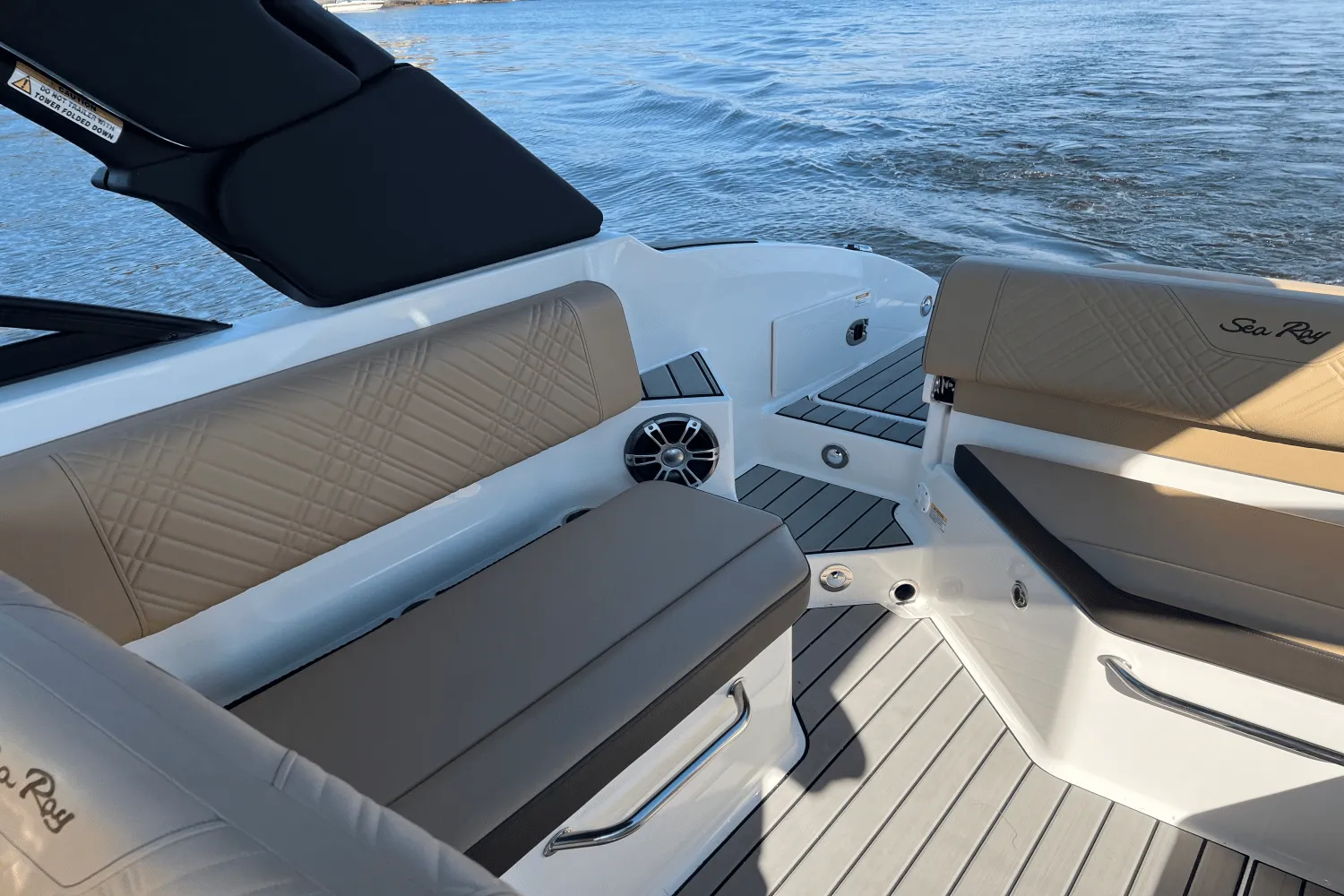 2025 Sea Ray SDX 270 Image Thumbnail #5