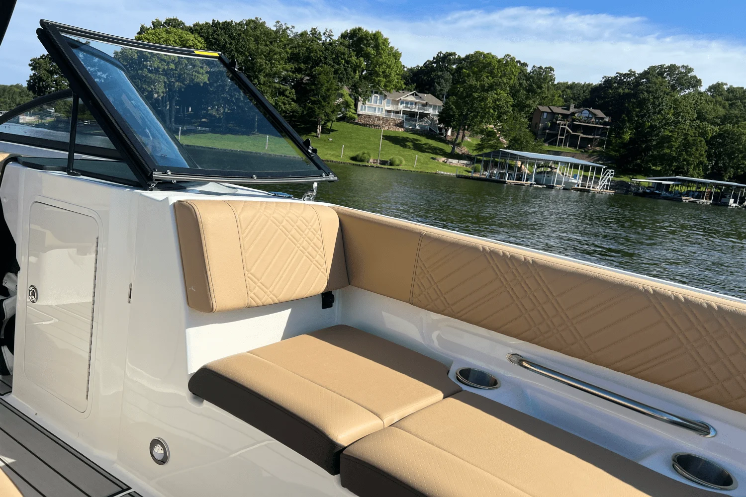 2025 Sea Ray SDX 270 Image Thumbnail #24