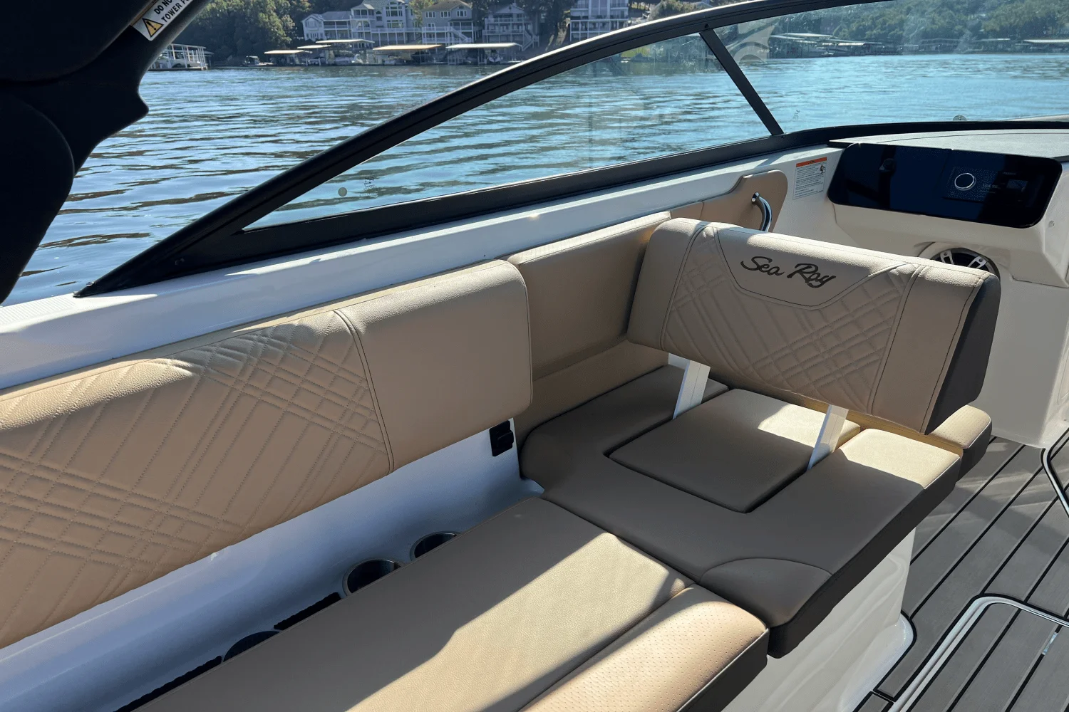 2025 Sea Ray SDX 270 Image Thumbnail #13