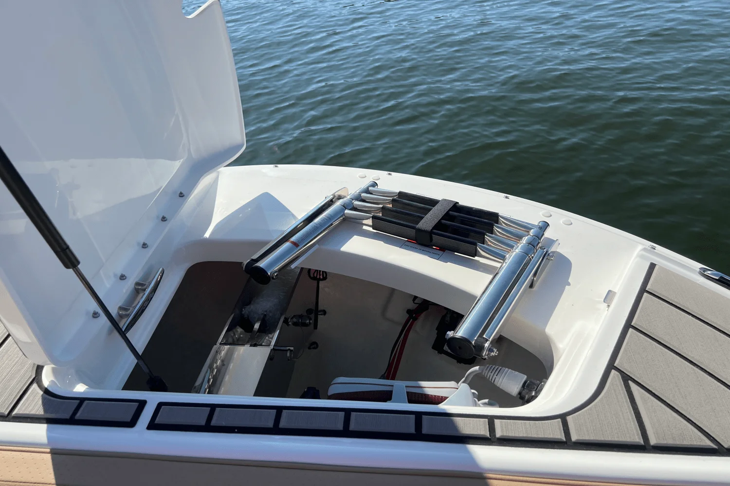 2025 Sea Ray SDX 270 Image Thumbnail #21