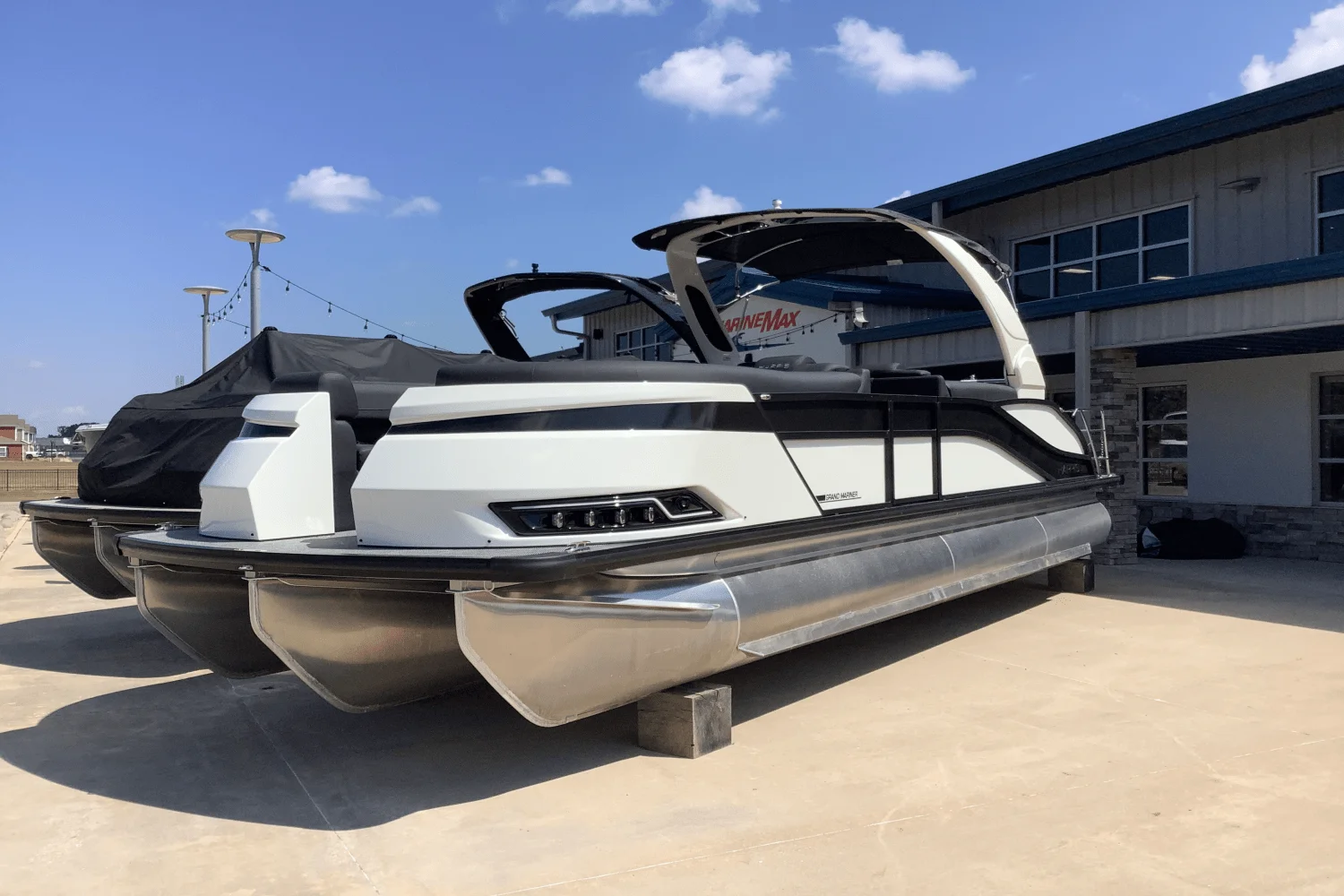 2026 Harris Grand Mariner 250 Image Thumbnail #0