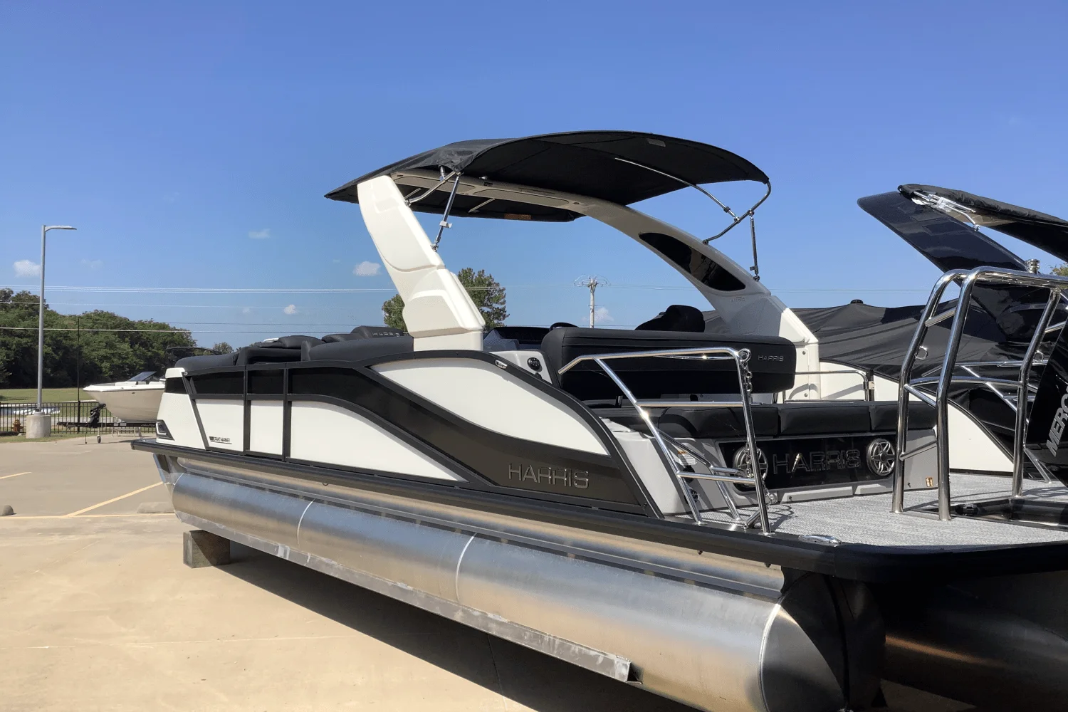 2026 Harris Grand Mariner 250 Image Thumbnail #3