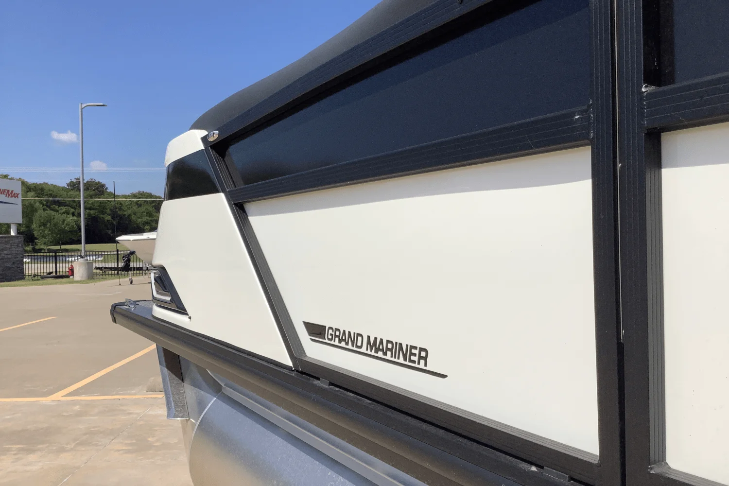 2026 Harris Grand Mariner 250 Image Thumbnail #2