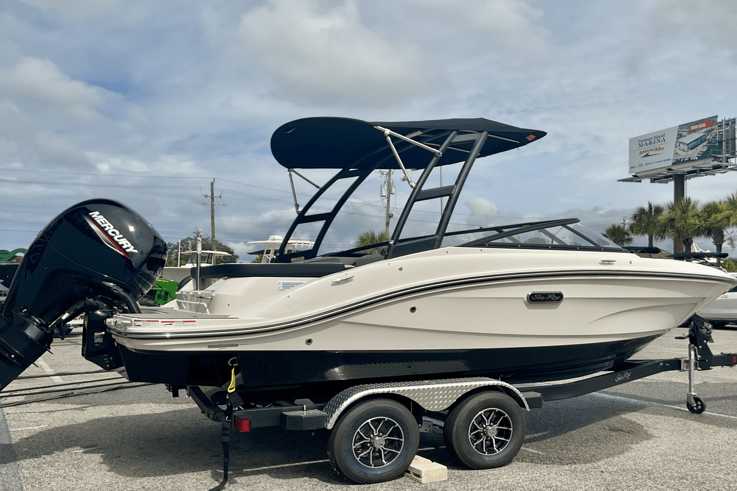 2025 Sea Ray SPX 190 Outboard Image Thumbnail #1