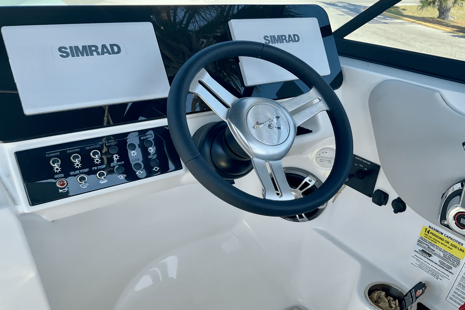2025 Sea Ray SDX 250 Outboard Image Thumbnail #5