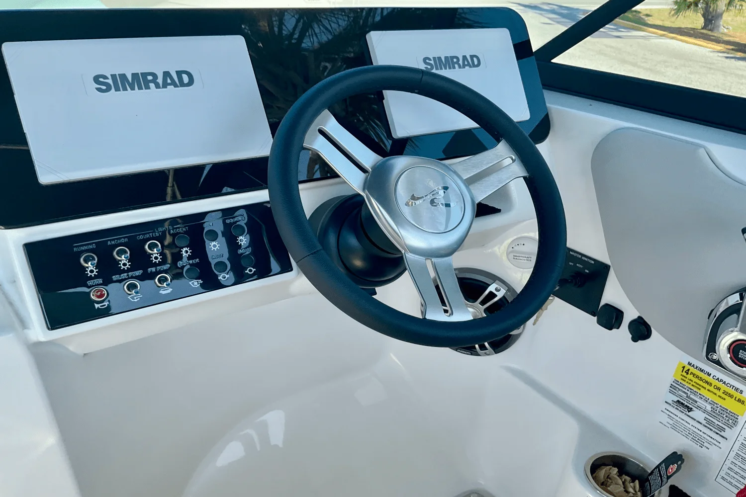 2025 Sea Ray SDX 250 Outboard Image Thumbnail #5