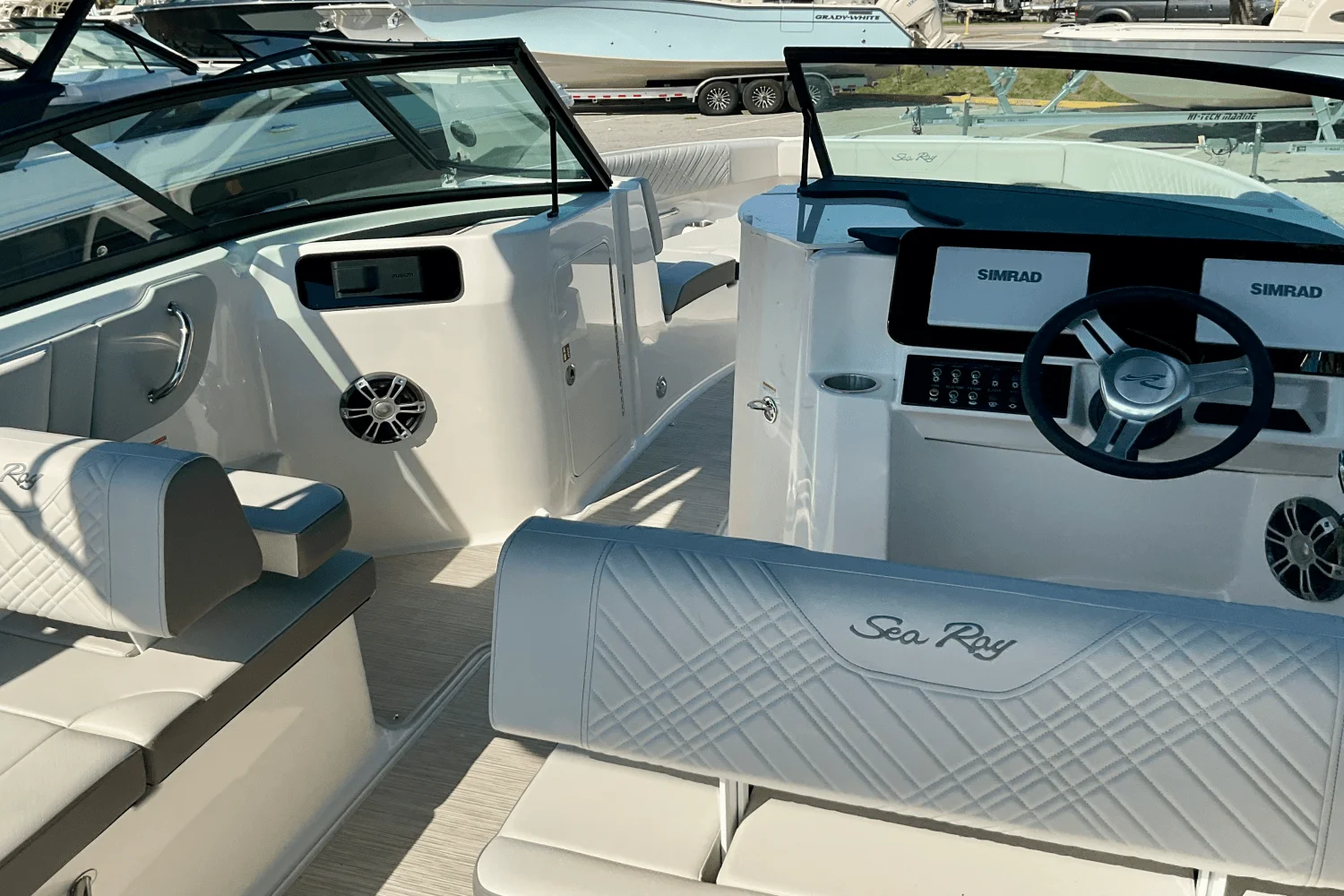 2025 Sea Ray SDX 250 Outboard Image Thumbnail #13