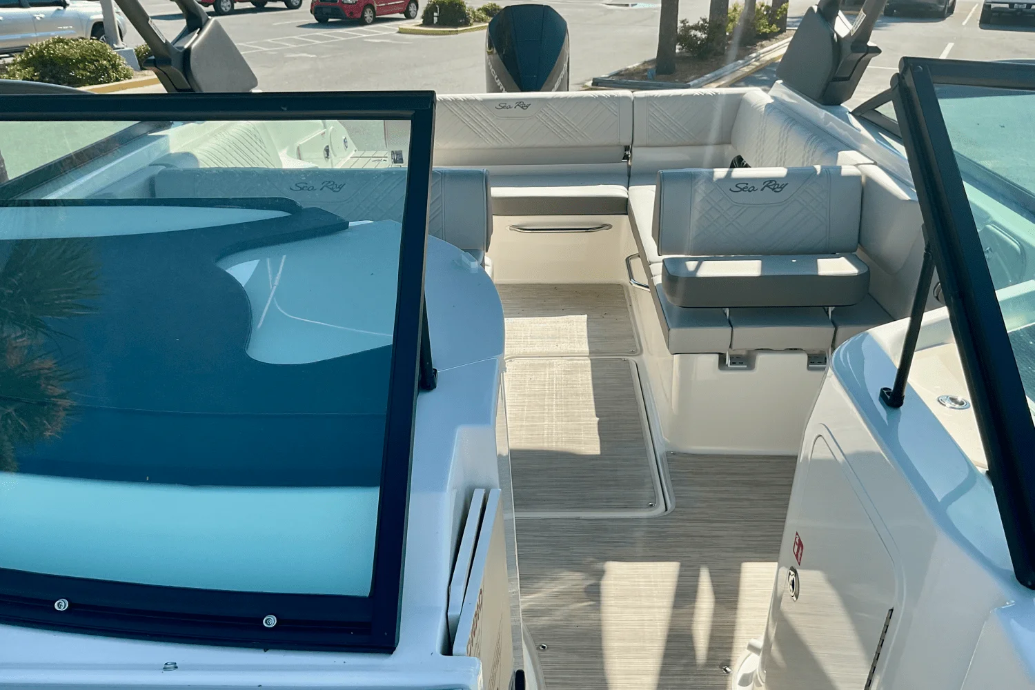 2025 Sea Ray SDX 250 Outboard Image Thumbnail #9