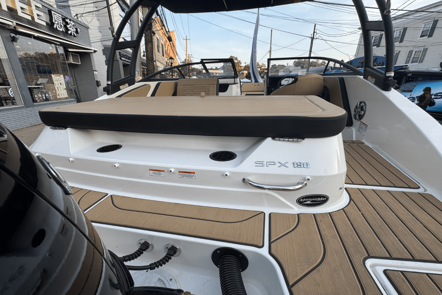 2025 Sea Ray SPX 190 Outboard Image Thumbnail #3