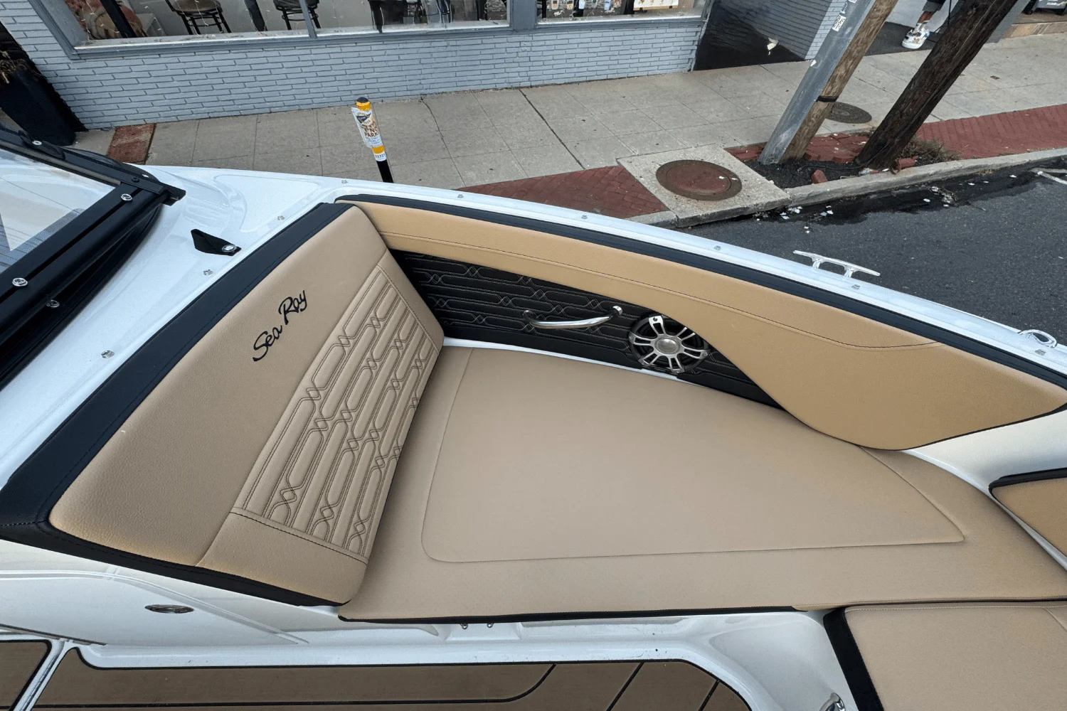 2025 Sea Ray SPX 190 Outboard Image Thumbnail #21