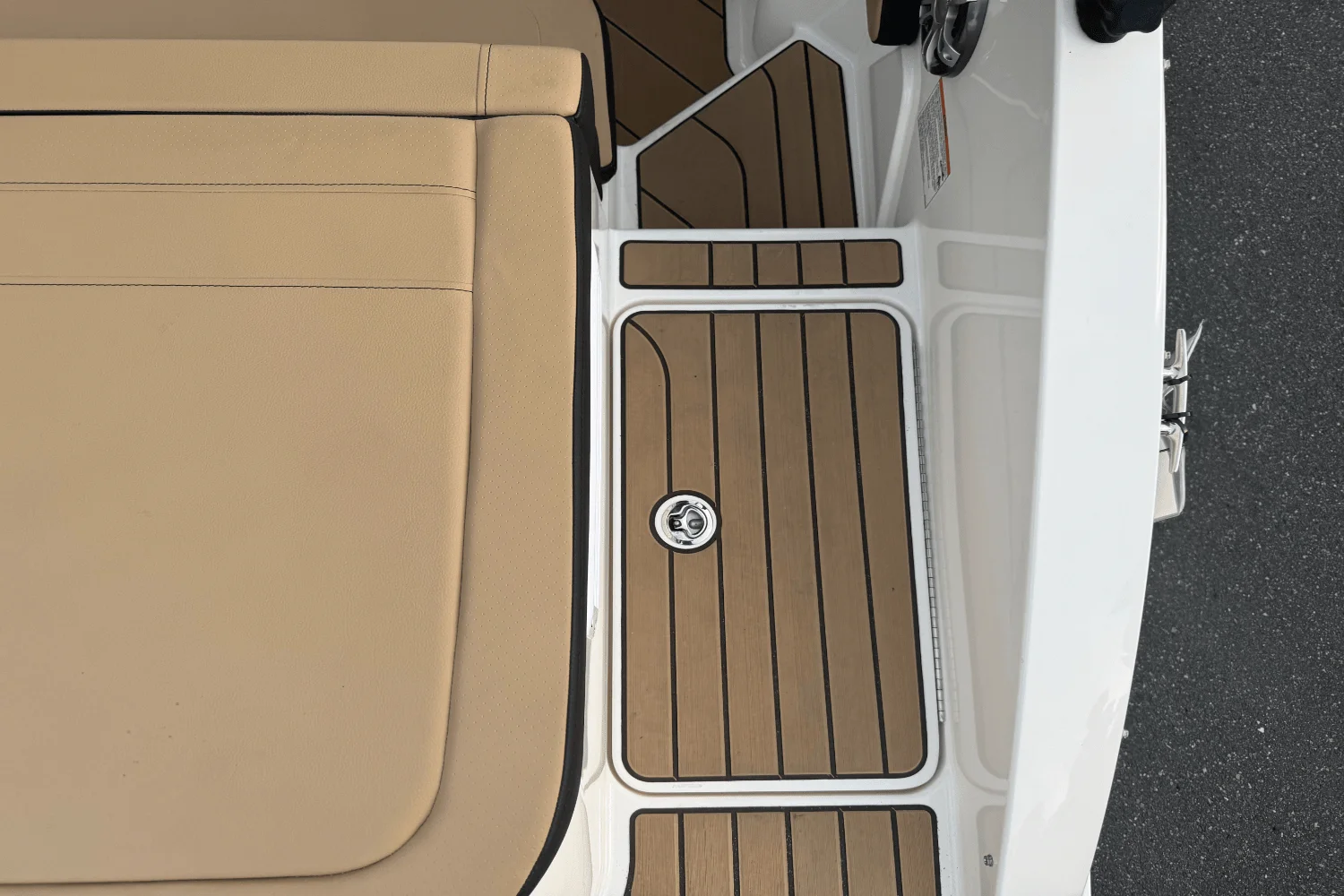 2025 Sea Ray SPX 190 Outboard Image Thumbnail #12