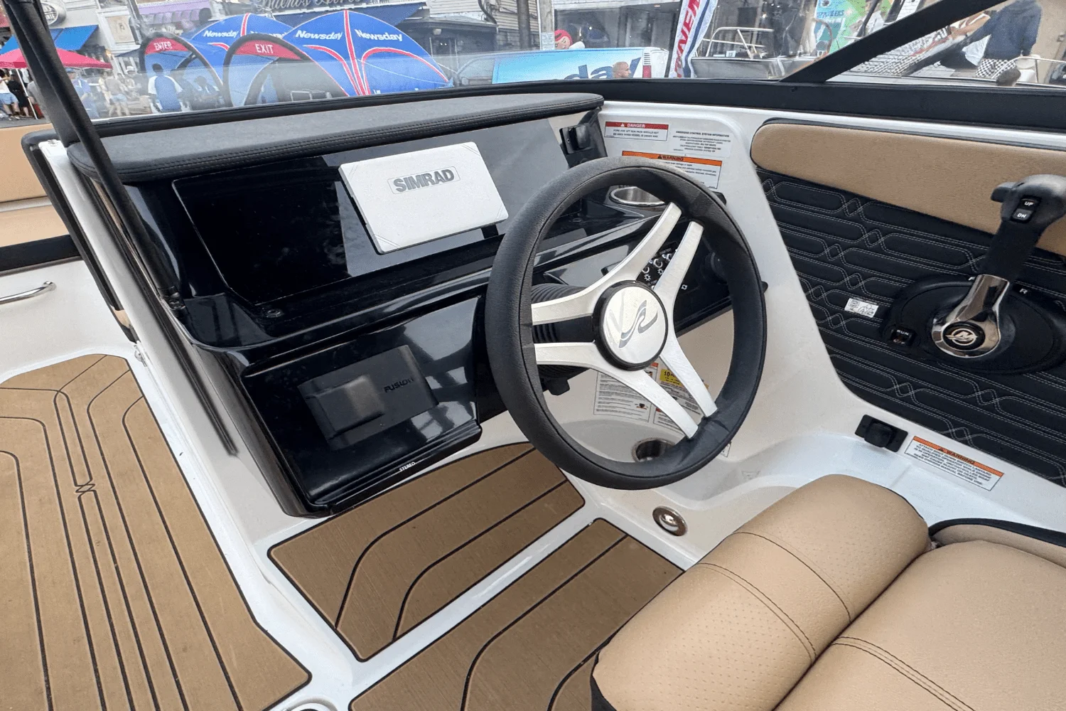 2025 Sea Ray SPX 190 Outboard Image Thumbnail #16