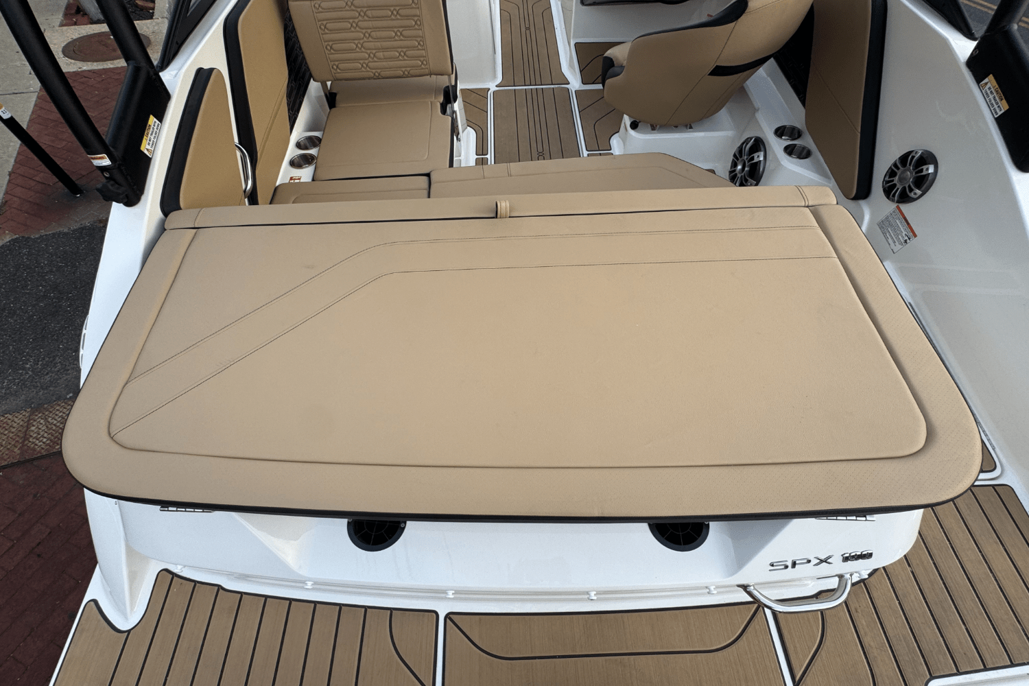 2025 Sea Ray SPX 190 Outboard Image Thumbnail #4