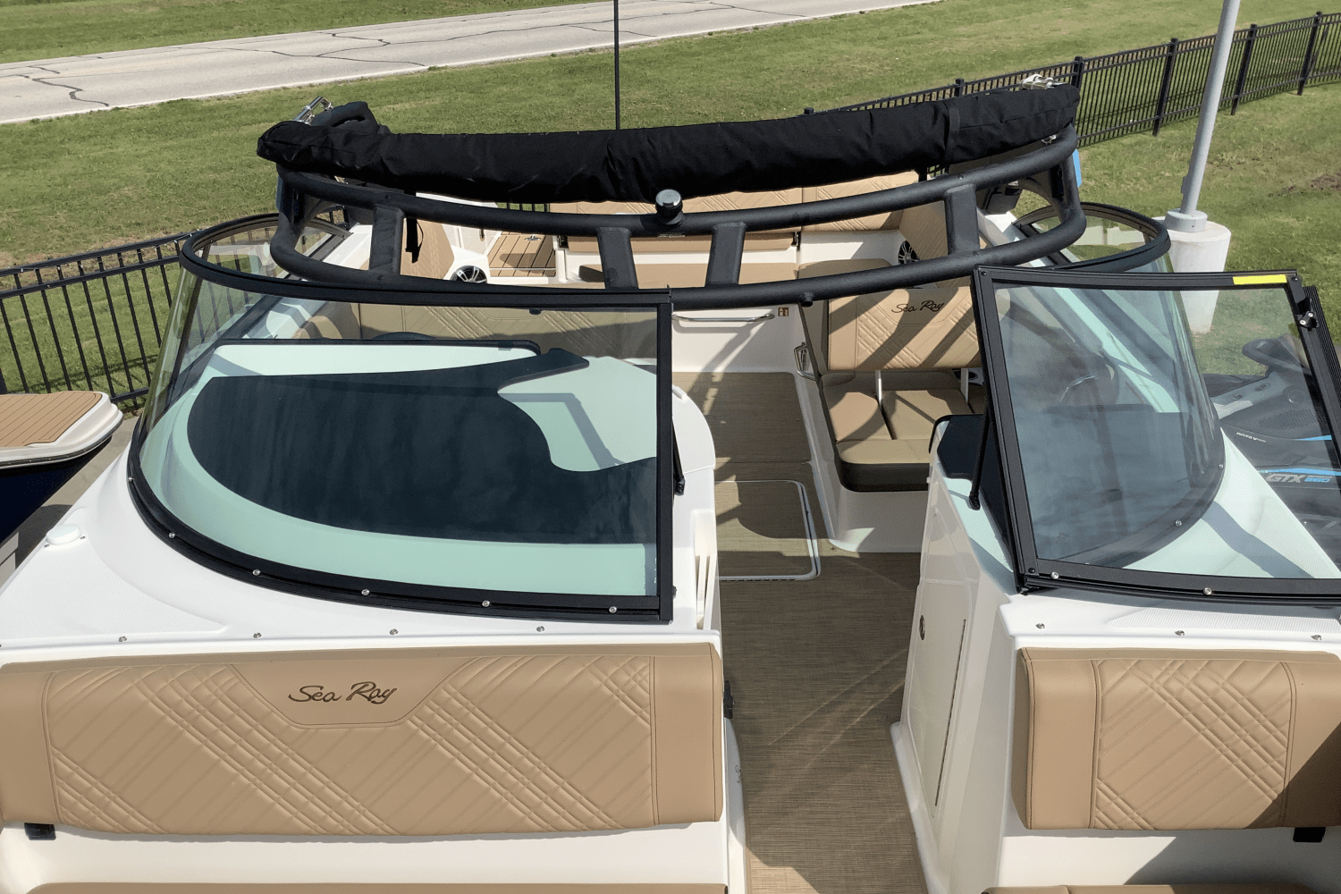 2025 Sea Ray SDX 270 Image Thumbnail #25