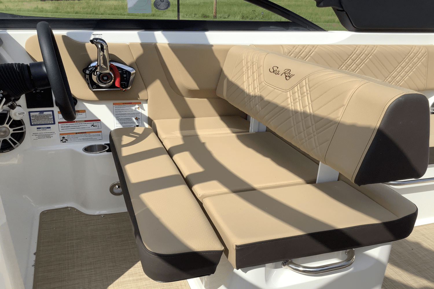 2025 Sea Ray SDX 270 Image Thumbnail #15